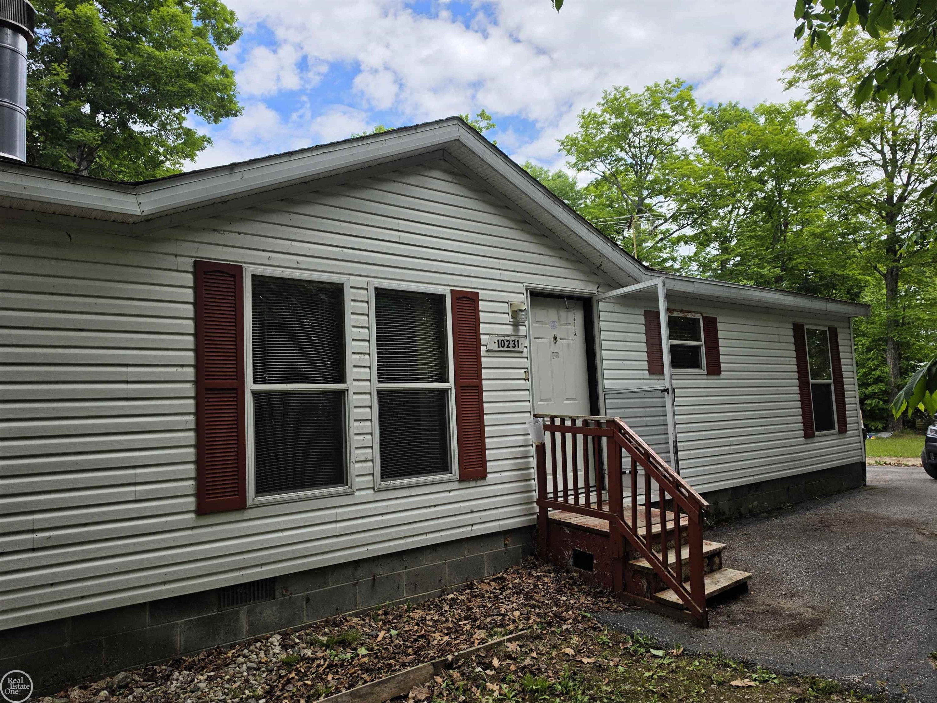 10231 LINDEN Avenue, Carp Lake, MI 49718 — Photo 10