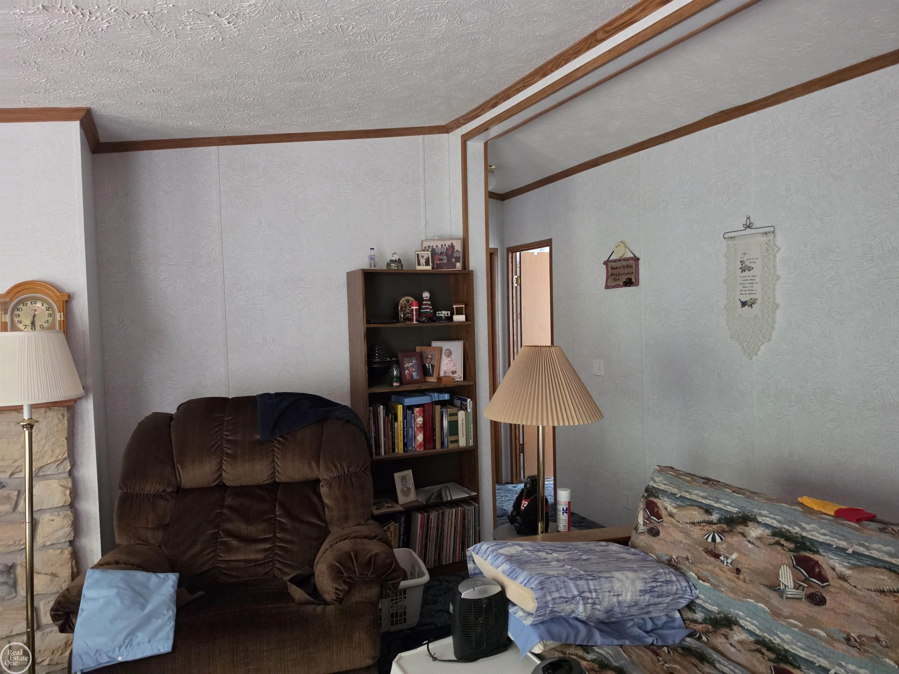 10231 LINDEN Avenue, Carp Lake, MI 49718 — Photo 13
