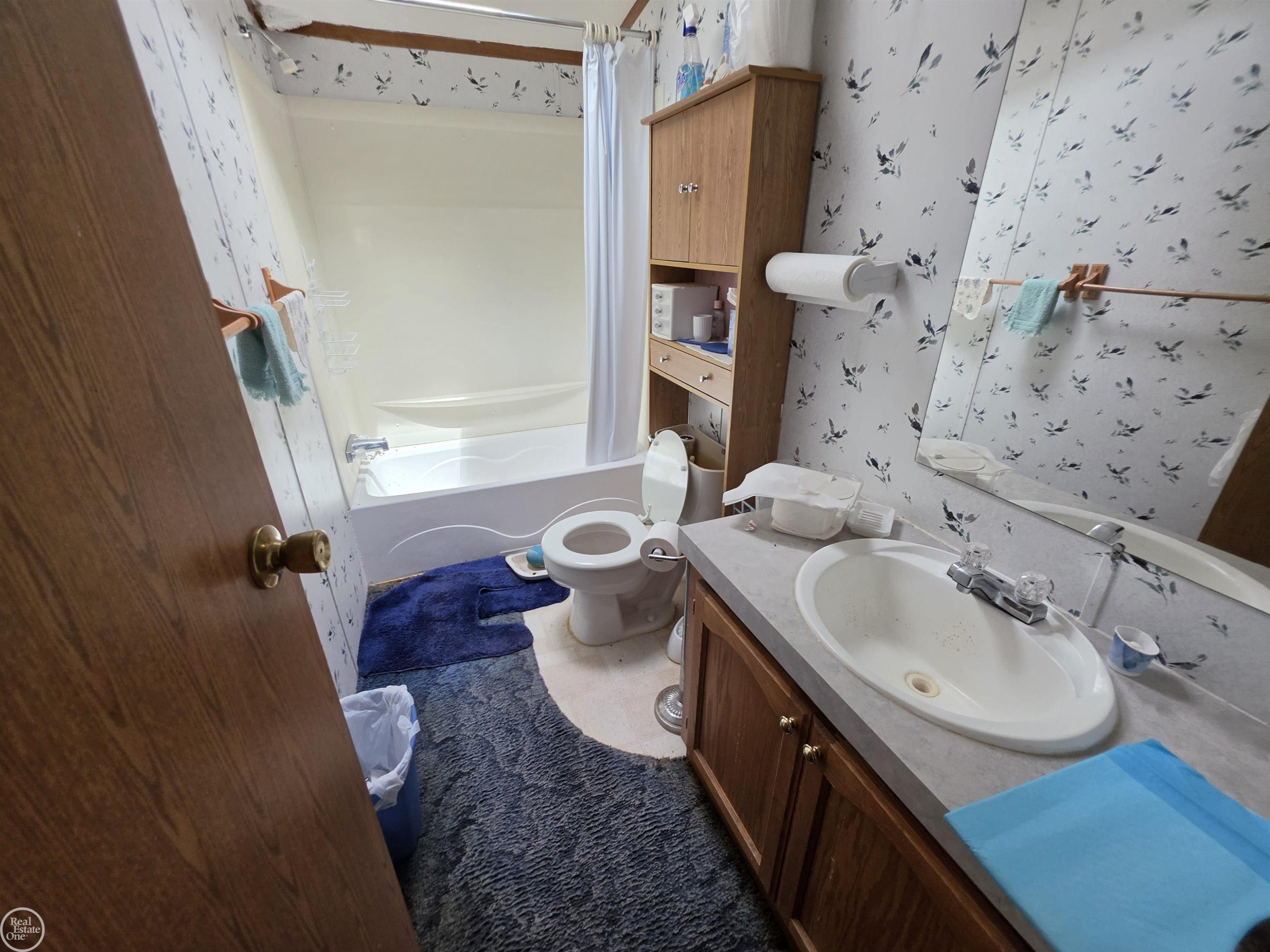 10231 LINDEN Avenue, Carp Lake, MI 49718 — Photo 17