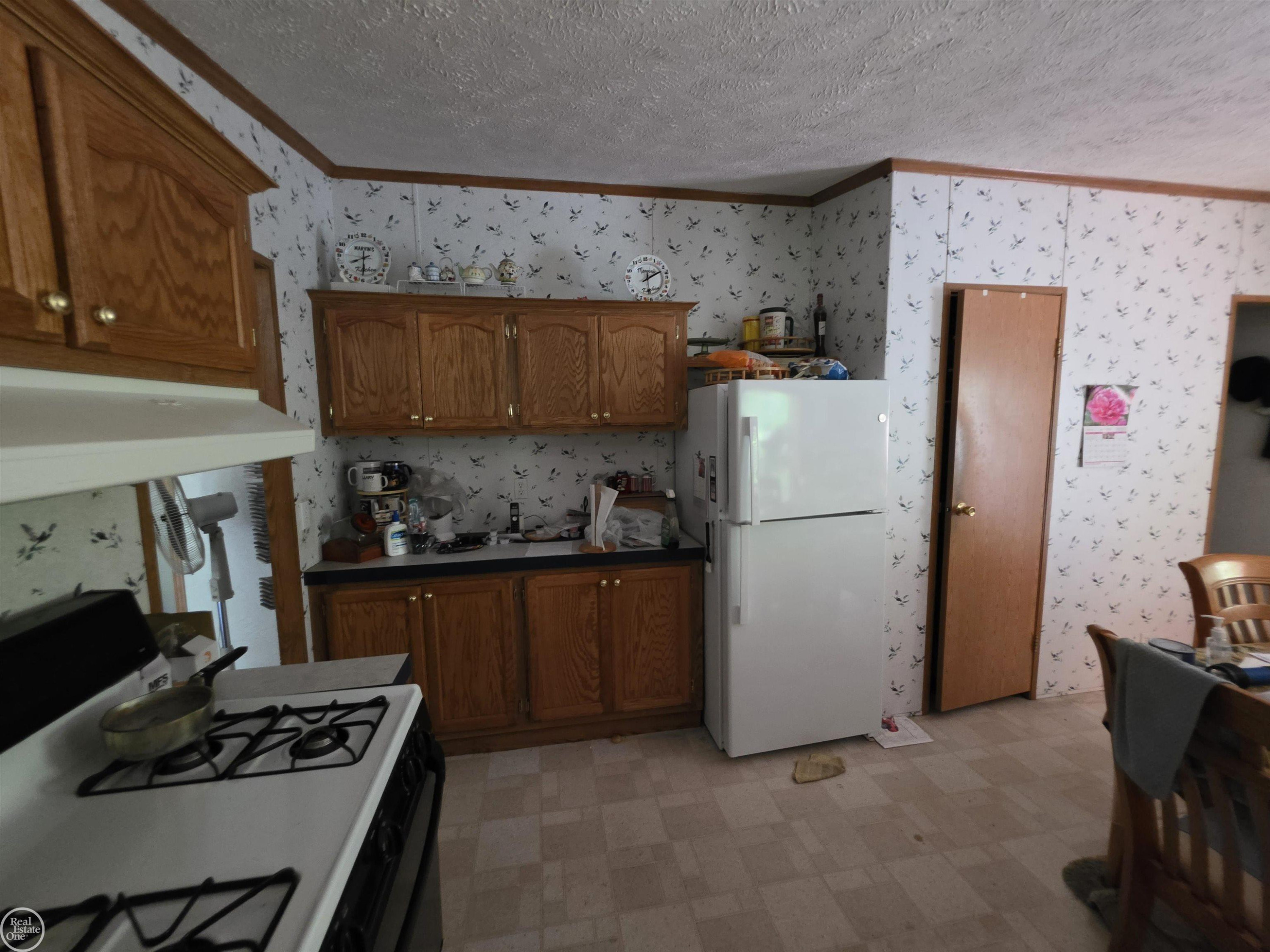 10231 LINDEN Avenue, Carp Lake, MI 49718 — Photo 29