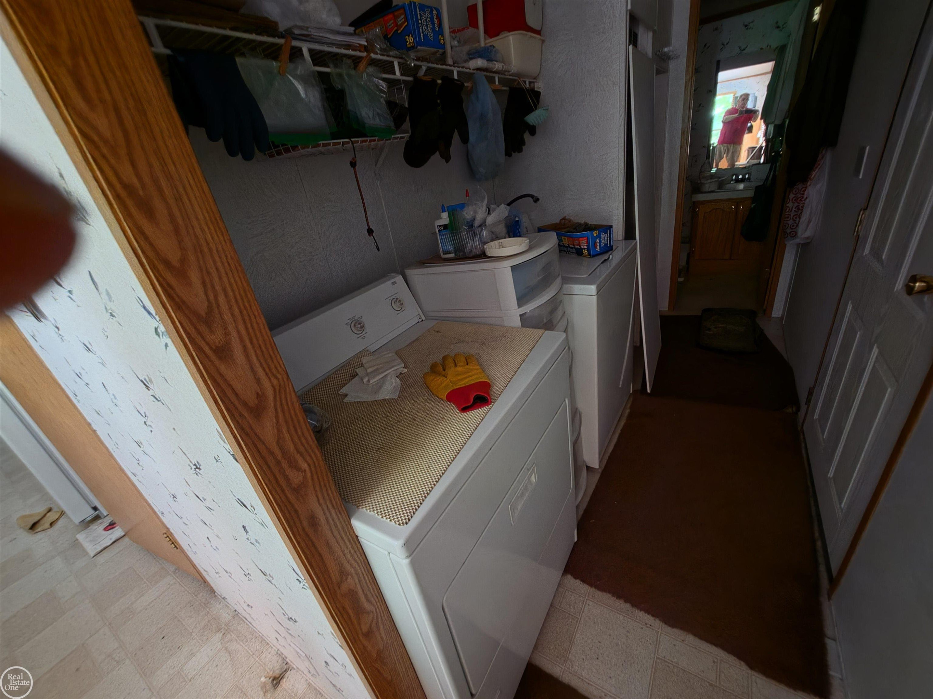 10231 LINDEN Avenue, Carp Lake, MI 49718 — Photo 31