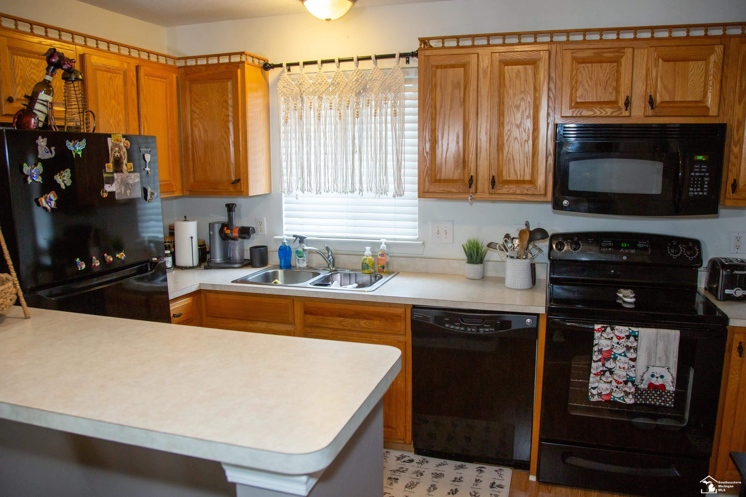 23462 Wagar Court, Trenton, MI 48183 — Photo 7