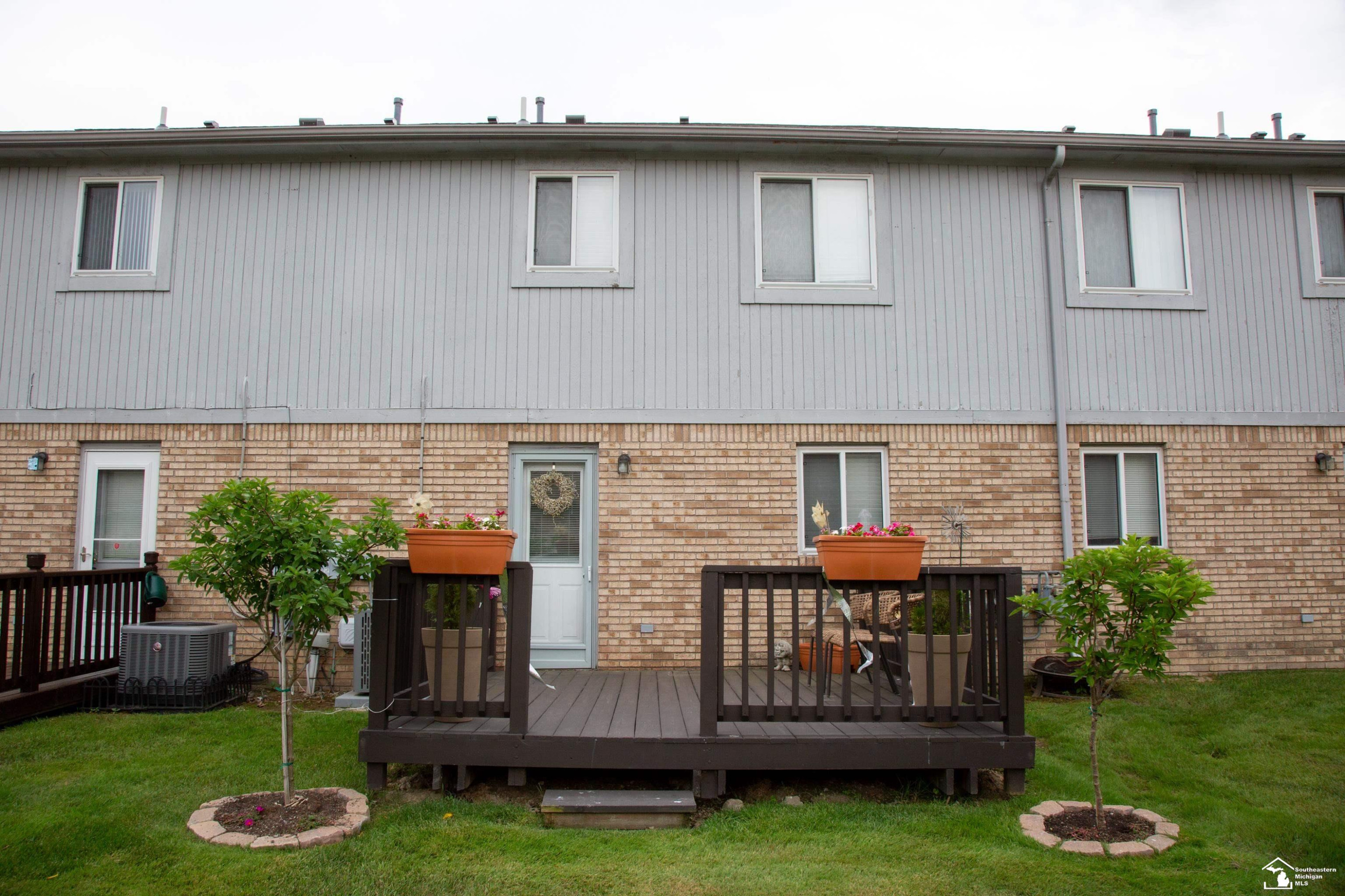 23462 Wagar Court, Trenton, MI 48183 — Photo 16