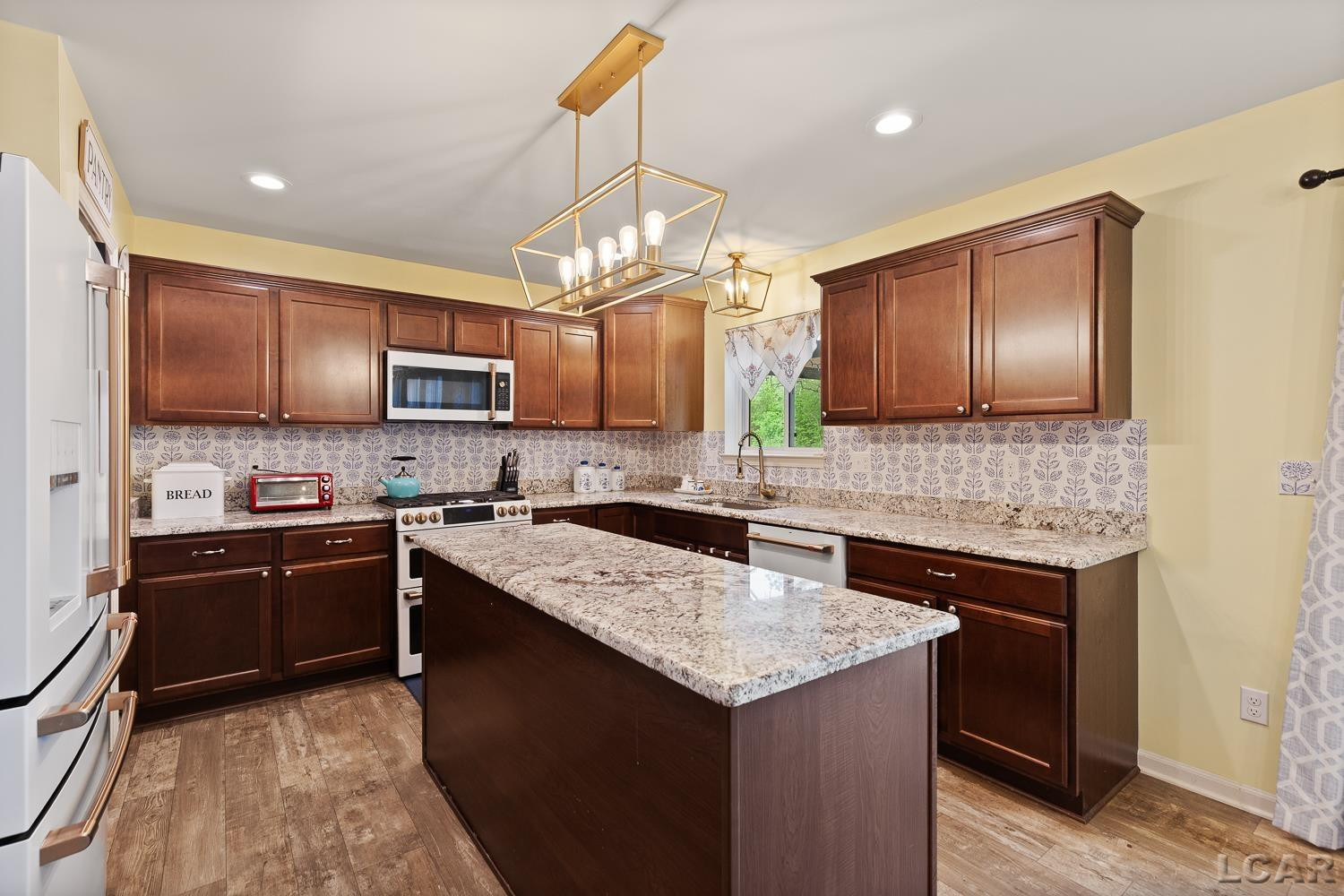 4563 Kelsey Avenue, Adrian, MI 49221 — Photo 8