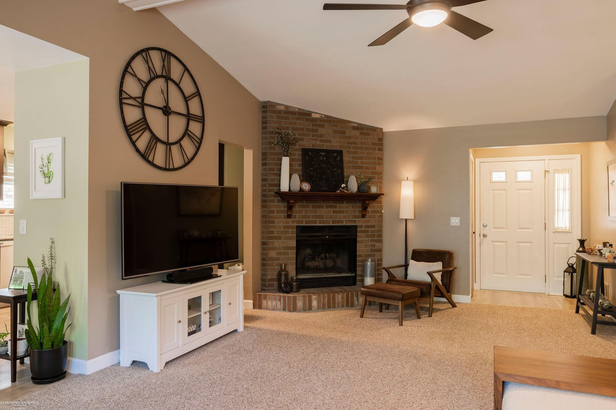 15589 Winter Park Drive, MI 48044 — Photo 8