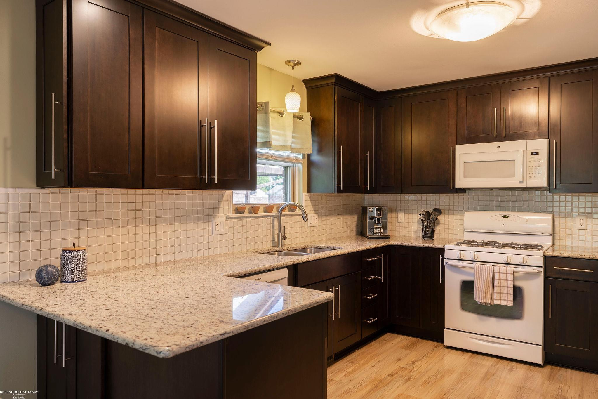 15589 Winter Park Drive, MI 48044 — Photo 10