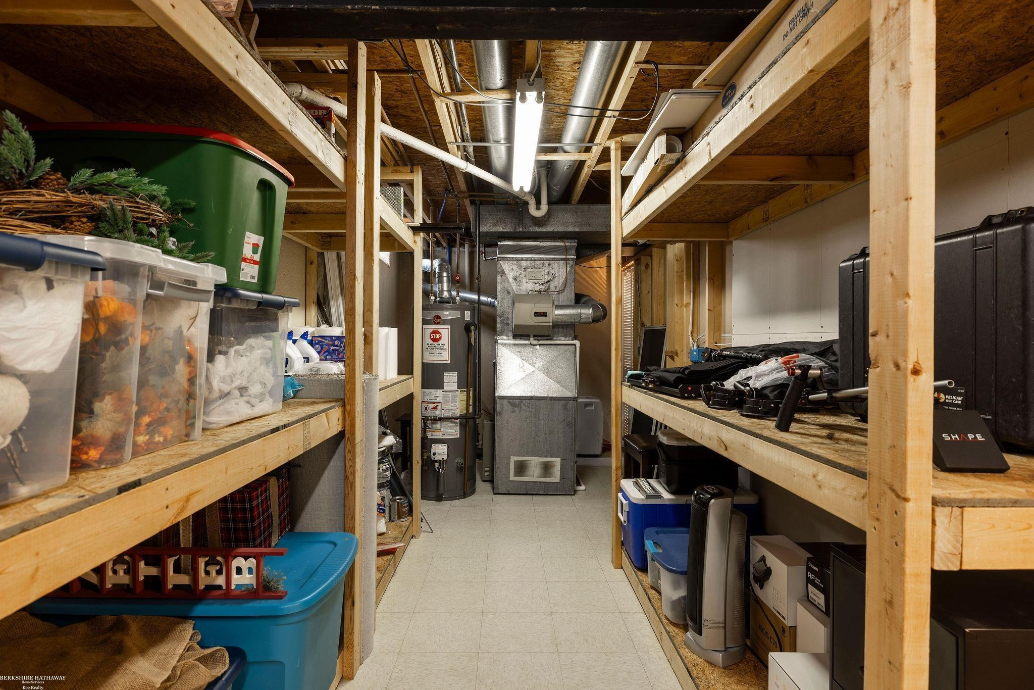15589 Winter Park Drive, MI 48044 — Photo 31