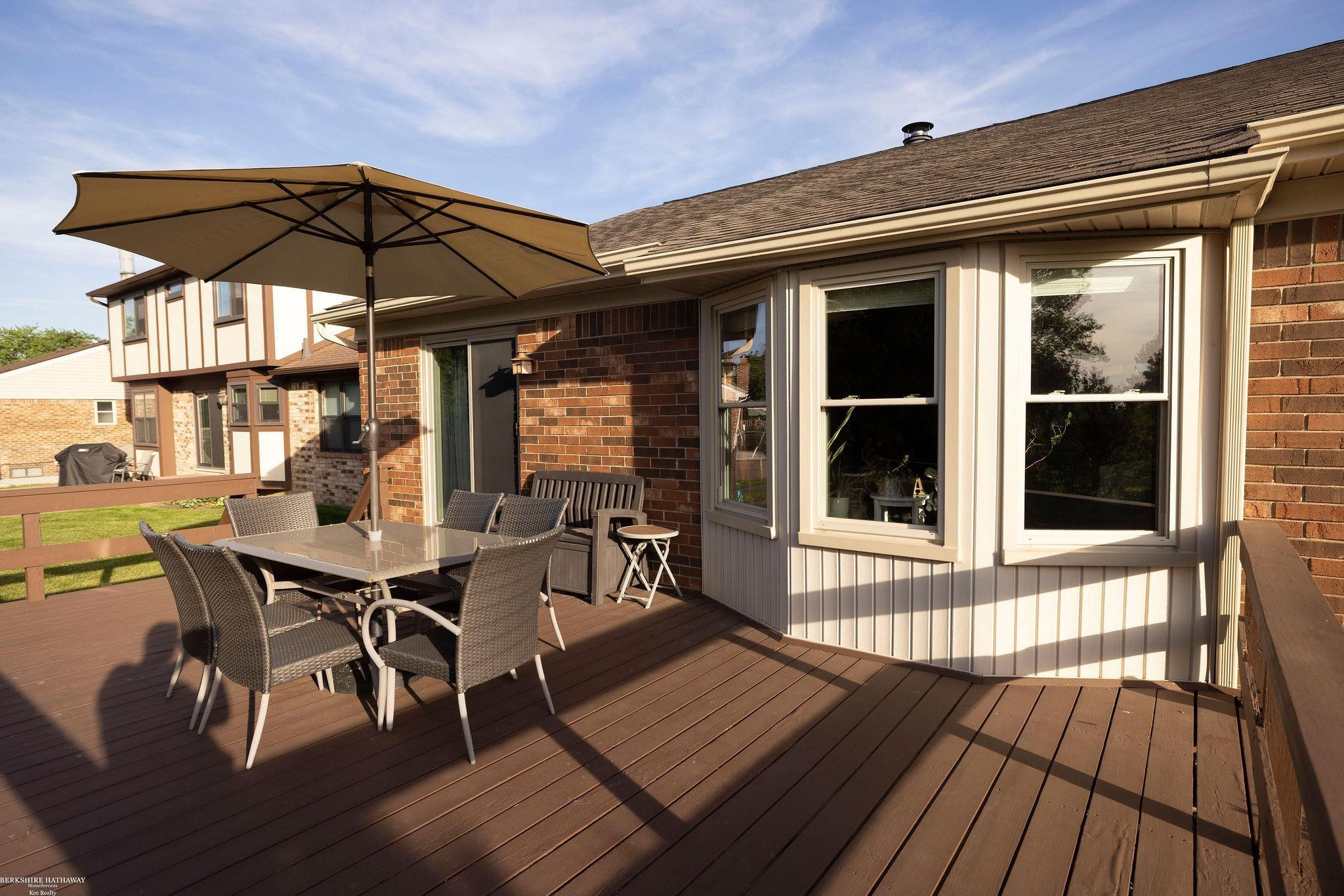 15589 Winter Park Drive, MI 48044 — Photo 34