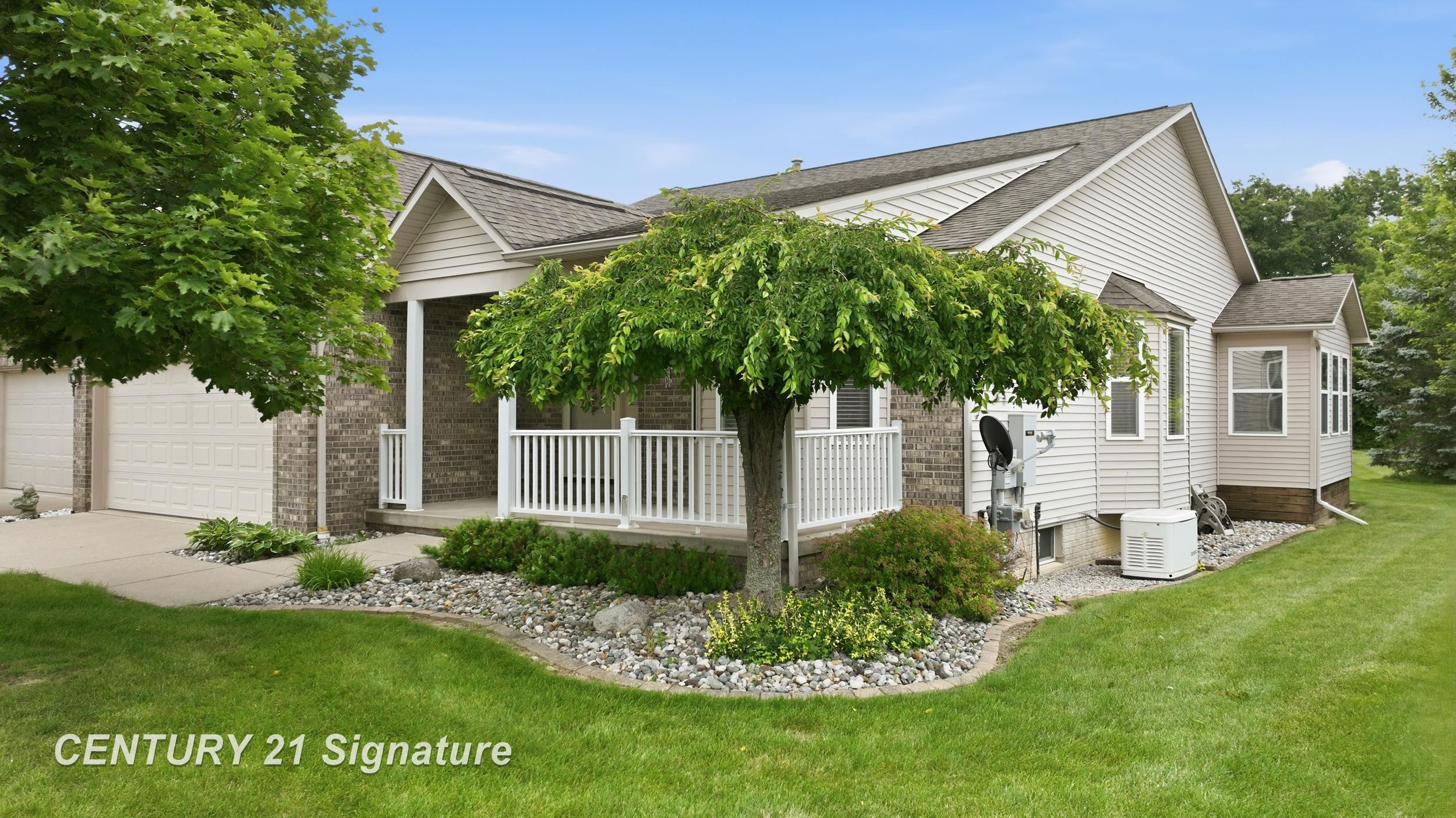 6460 Royal Club Drive, Flushing, MI 48433 — Photo 2