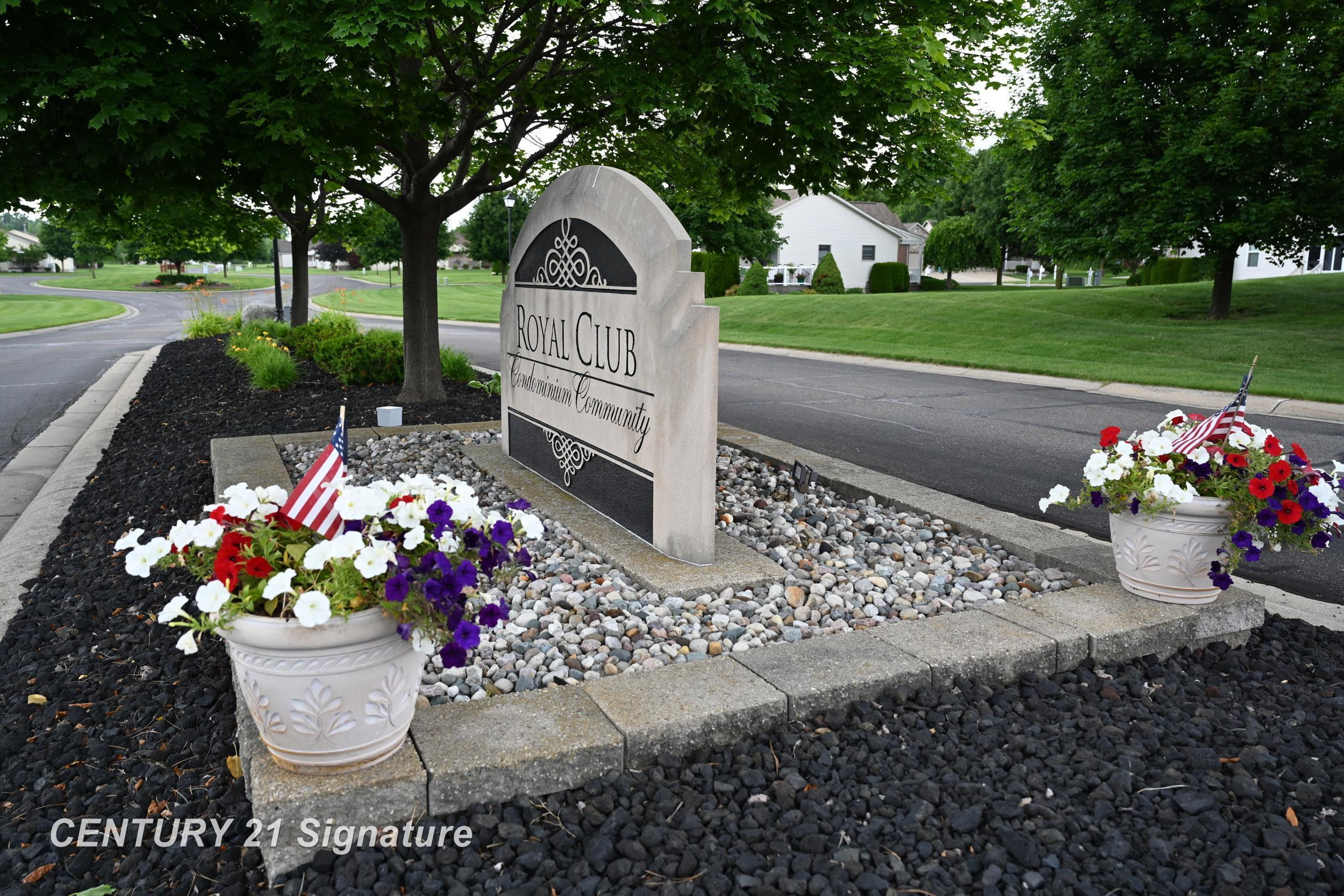 6460 Royal Club Drive, Flushing, MI 48433 — Photo 8