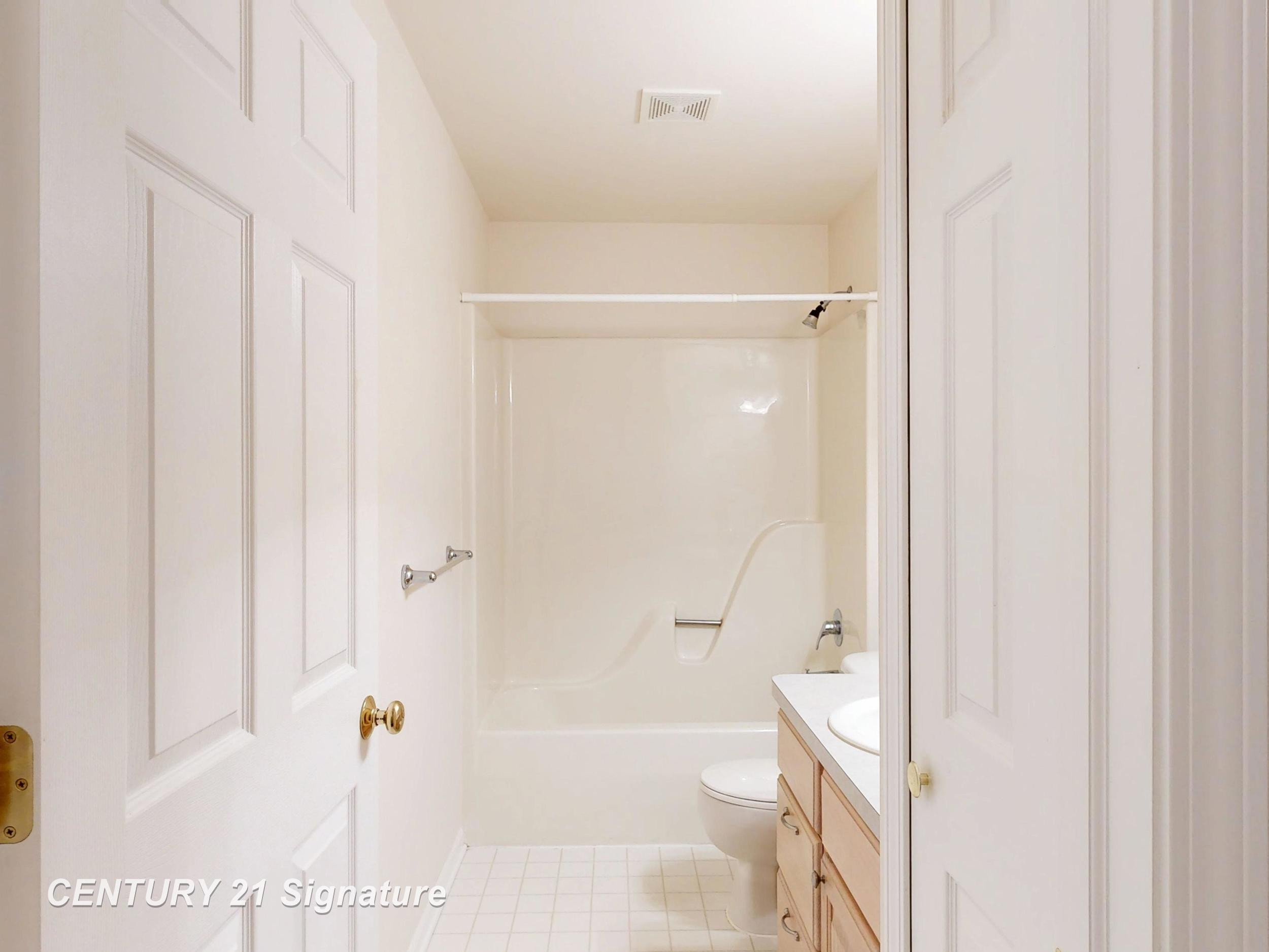 6460 Royal Club Drive, Flushing, MI 48433 — Photo 25
