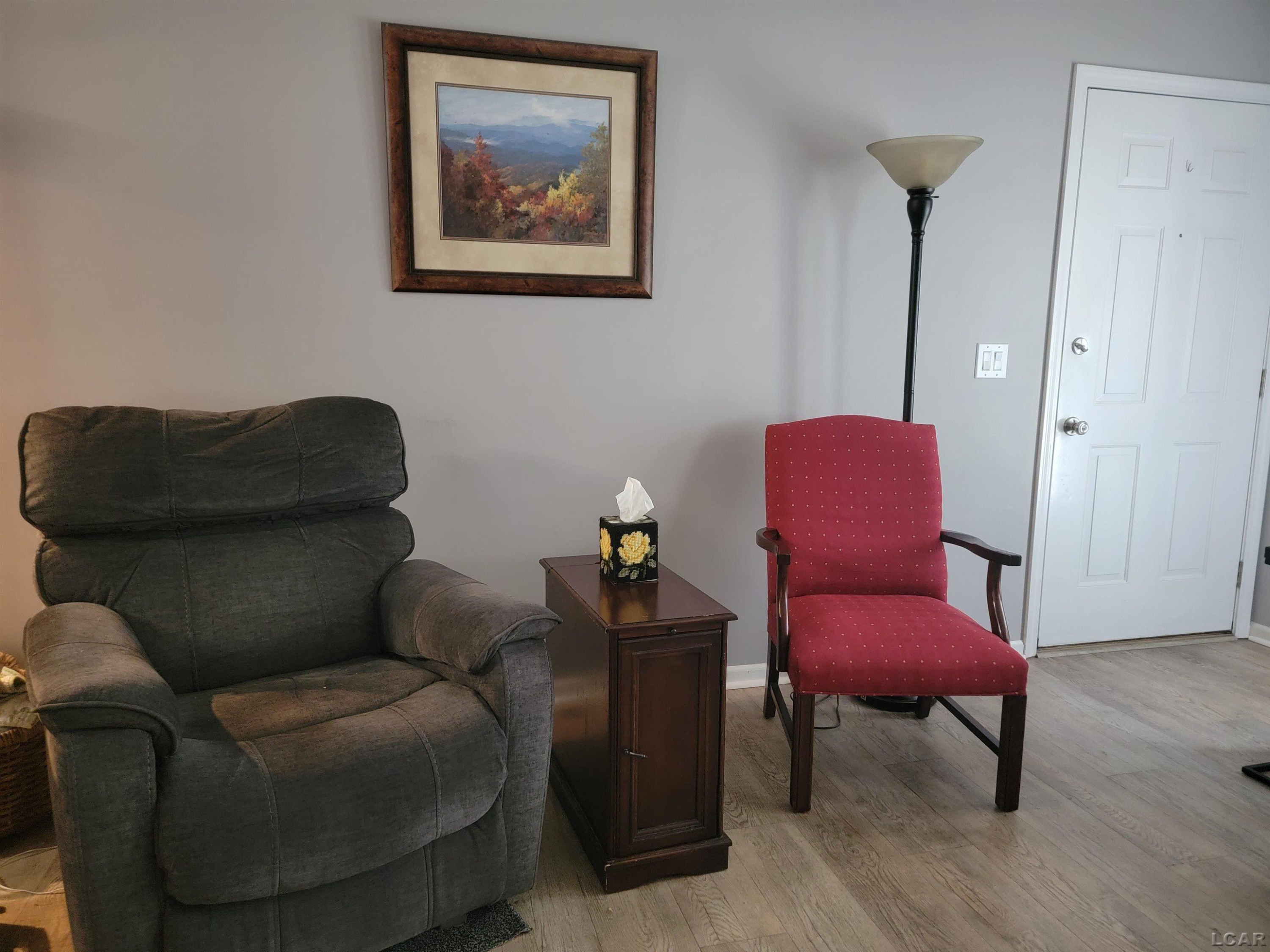 959 W Maumee Street, 959 W Maumee A, Adrian, MI 49221 — Photo 2