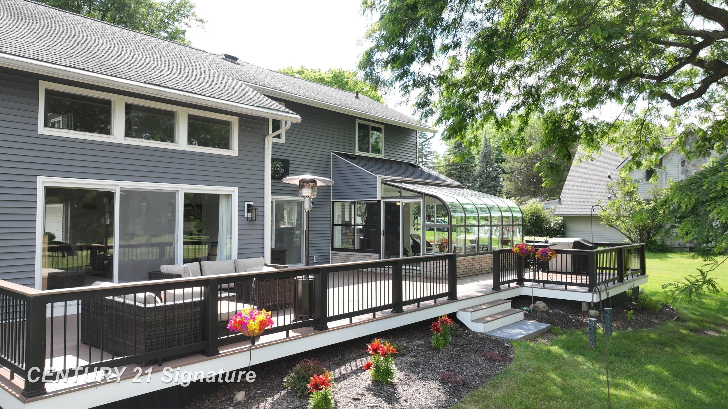 7492 River Road, Flushing, MI 48433 — Photo 9