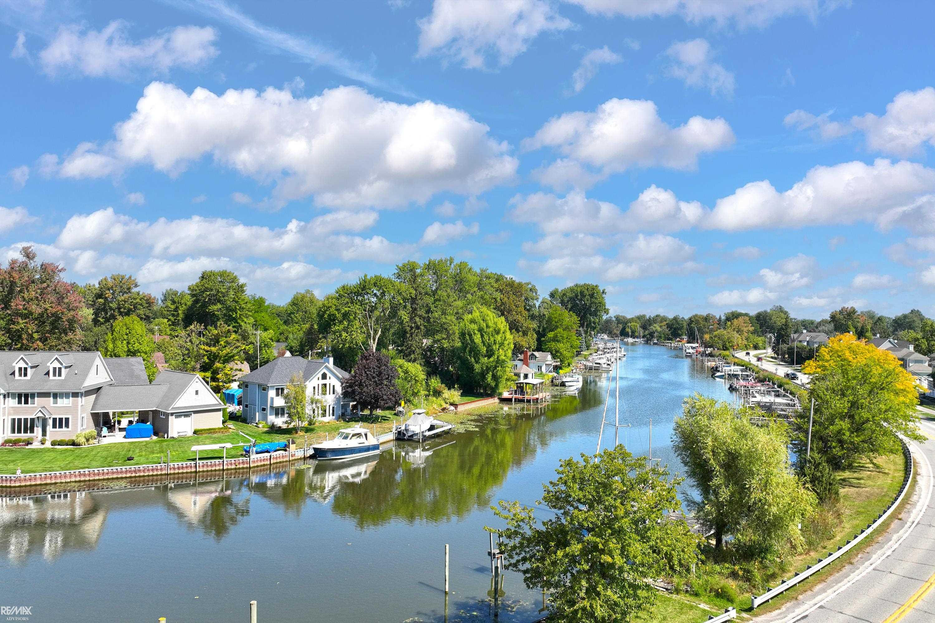 28900 S River Road, MI — Photo 11