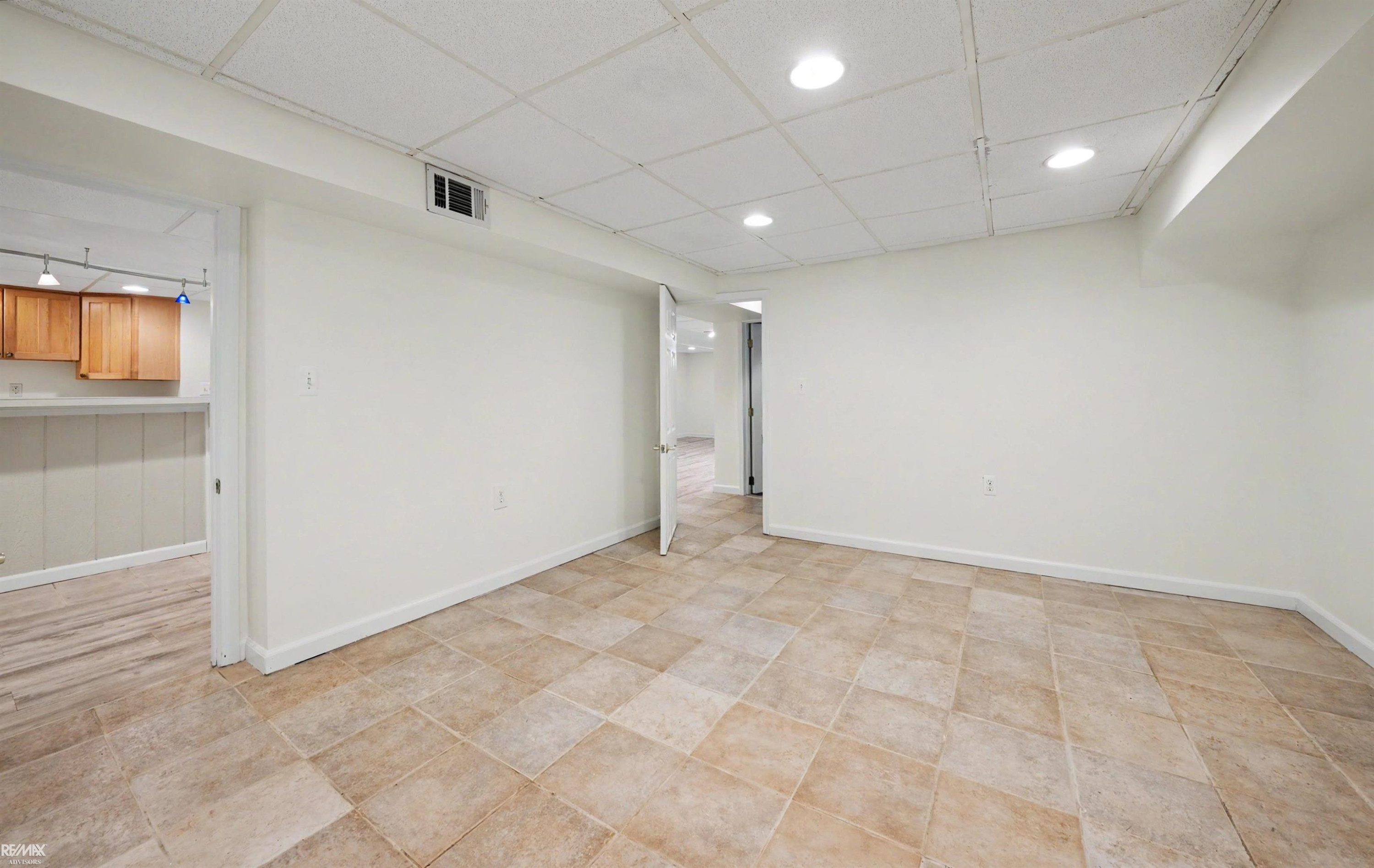 28900 S River Road, MI — Photo 44