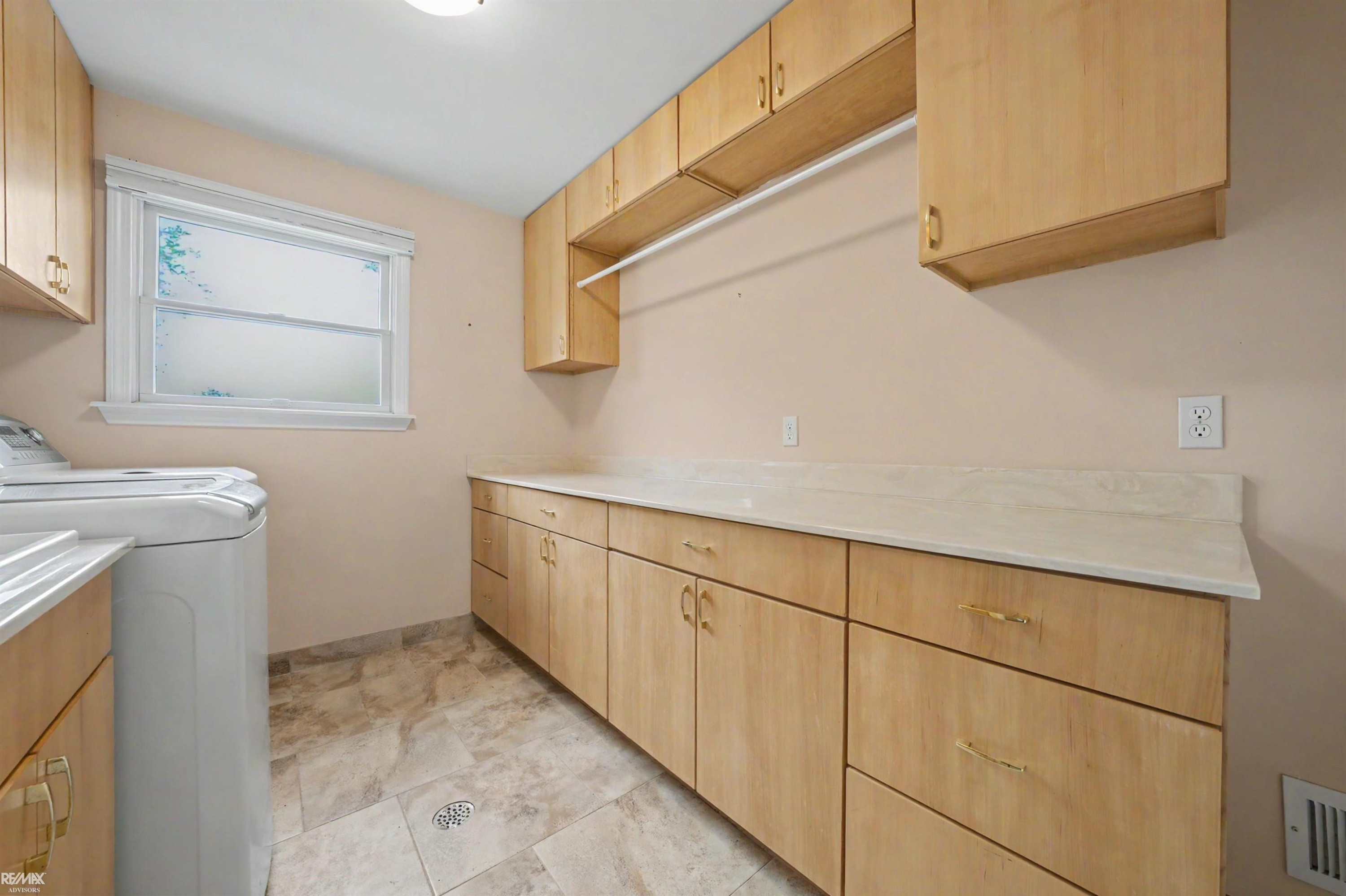 28900 S River Road, MI — Photo 56