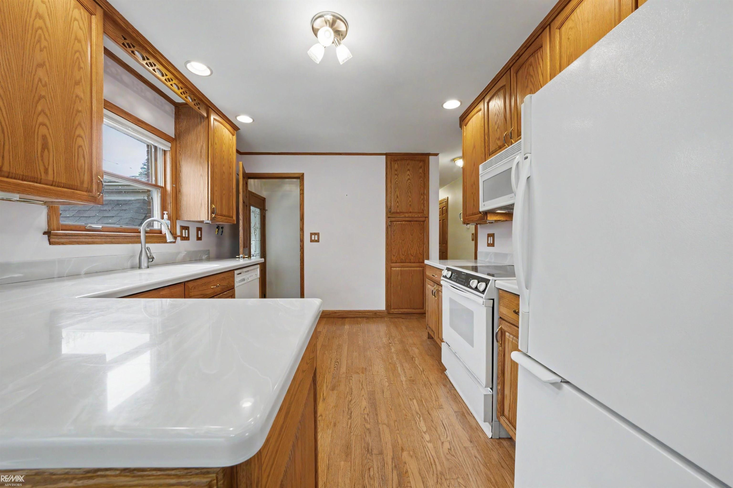 28900 S River Road, MI — Photo 63
