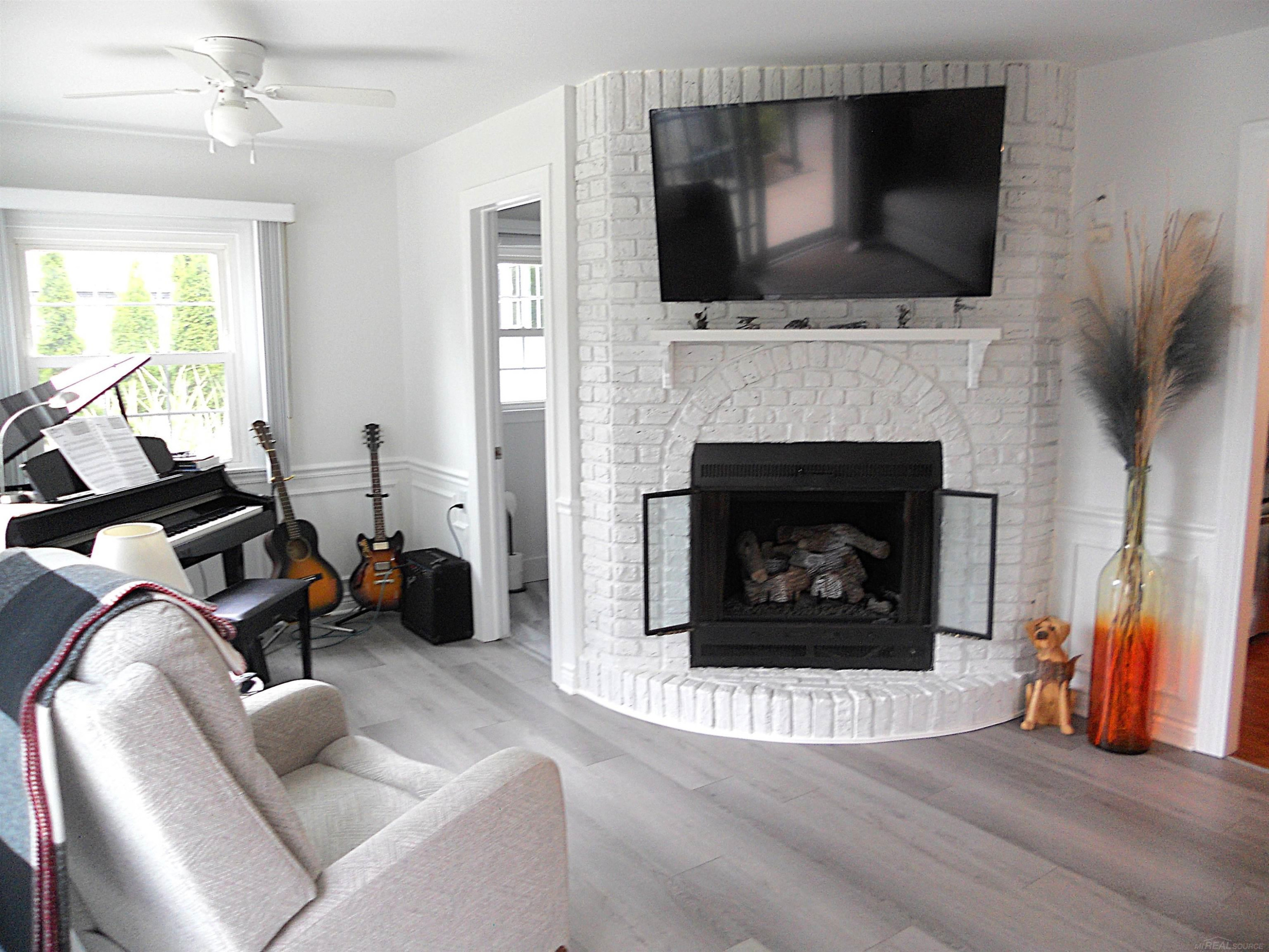 625 Rewold Drive, Rochester, MI 48307 — Photo 11