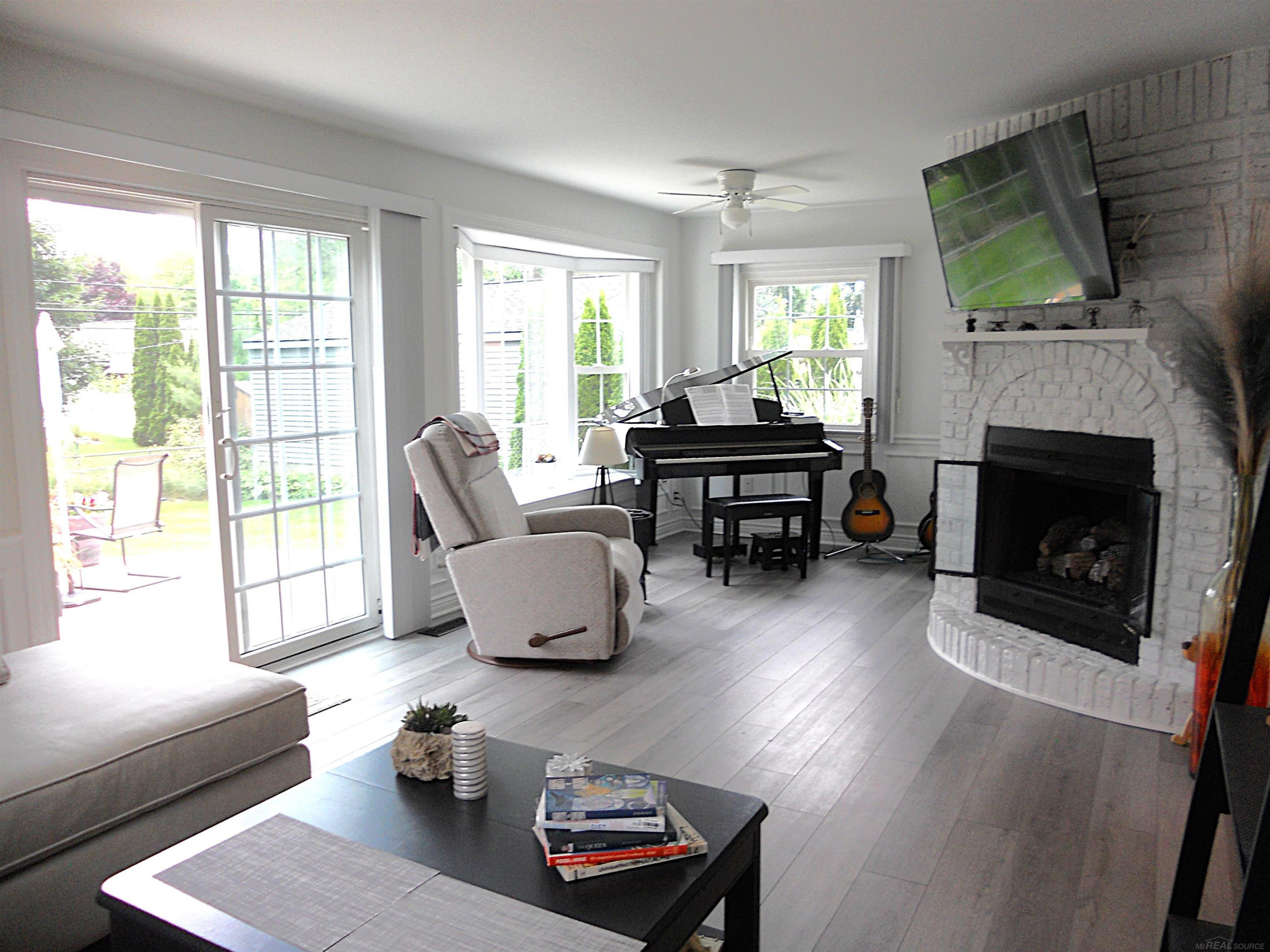 625 Rewold Drive, Rochester, MI 48307 — Photo 12