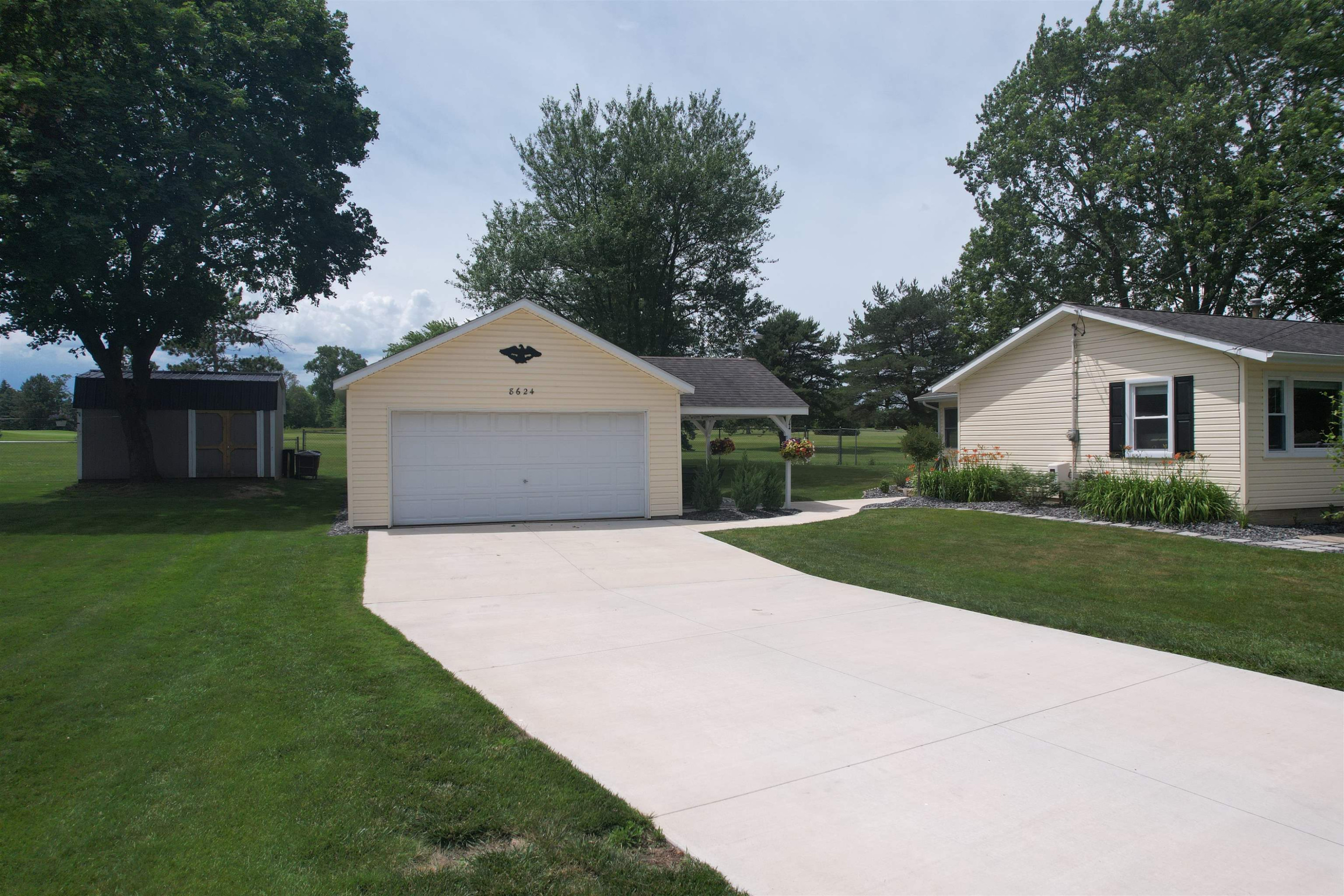8624 E Monroe Road, Durand, MI 48429 — Photo 34