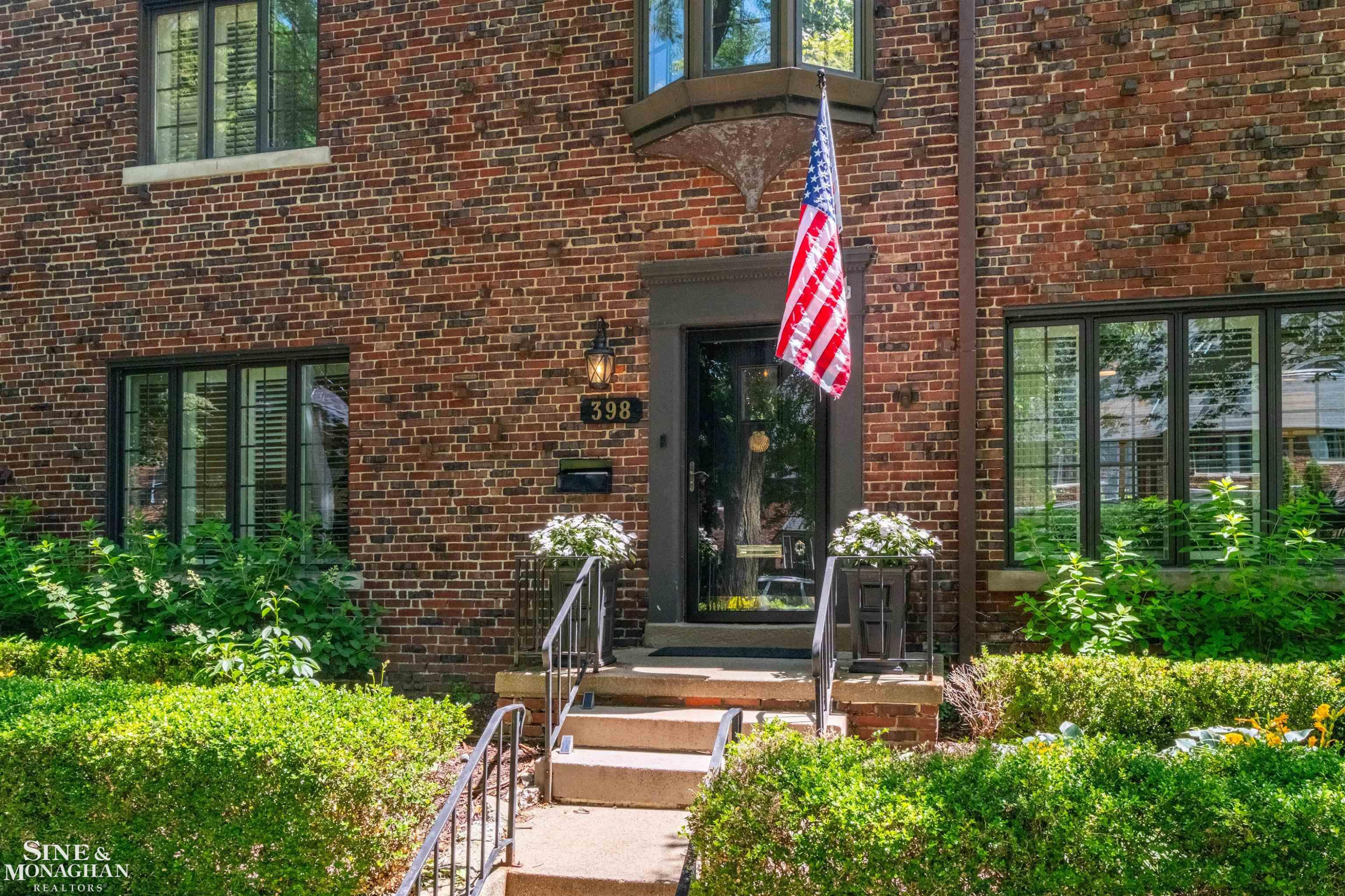 398 Rivard Boulevard, Grosse Pointe, MI 48230 — Photo 2