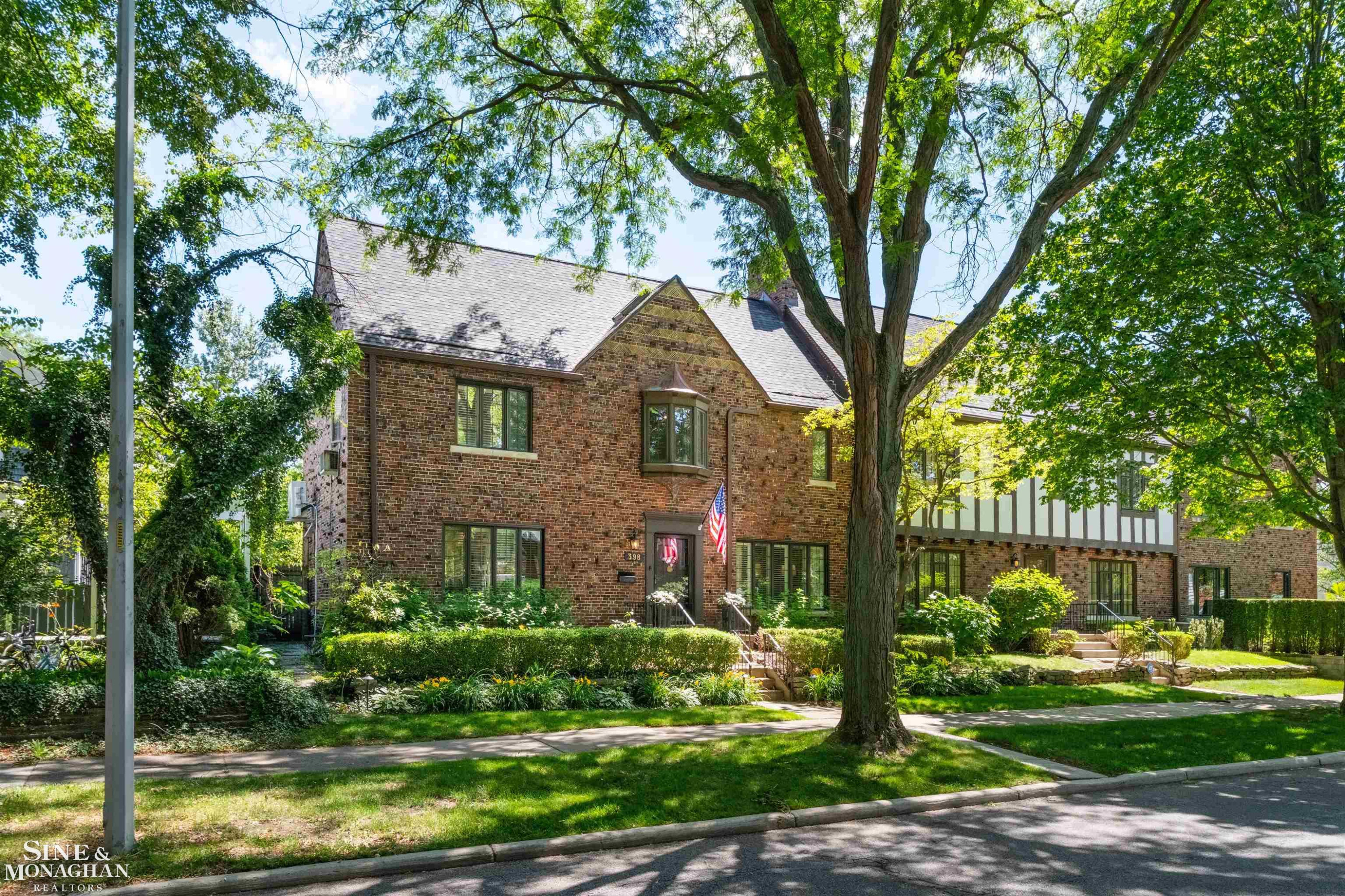 398 Rivard Boulevard, Grosse Pointe, MI 48230 — Photo 58