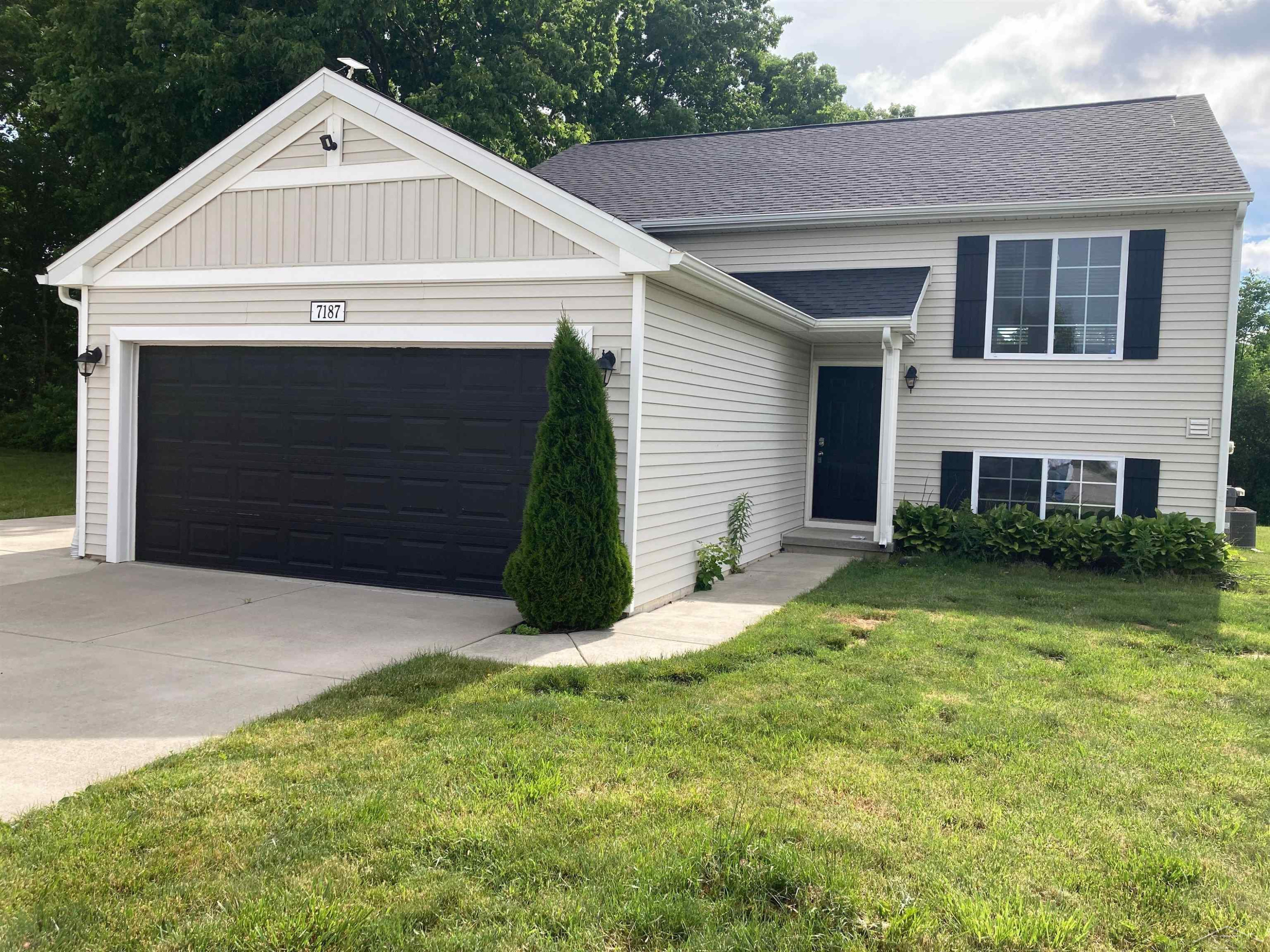 7187 Glenmeadow Court, Grand Blanc, MI 48439 — front exterior