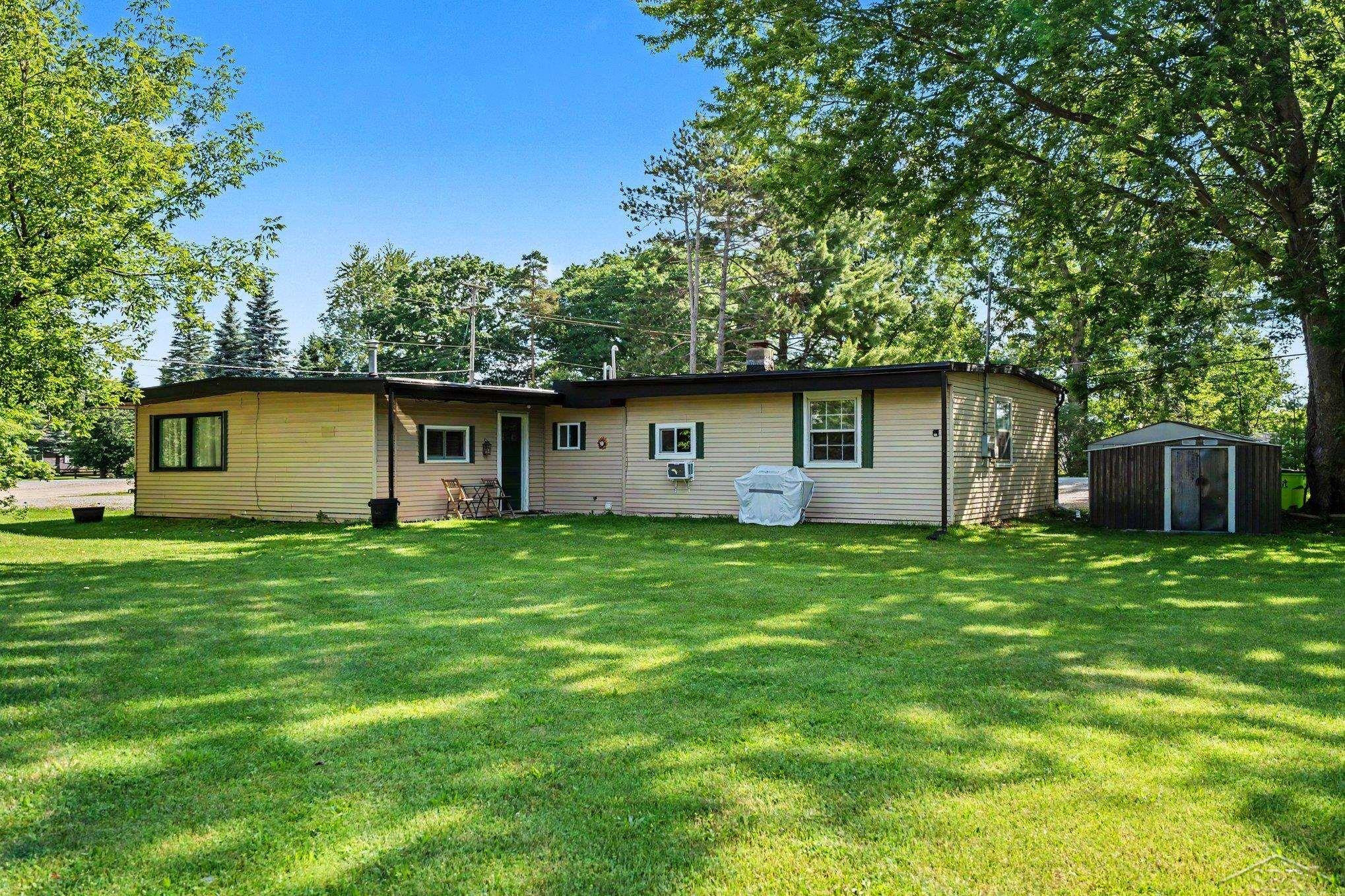 4042 S Oak Drive, Beaverton, MI 48612 — Photo 15