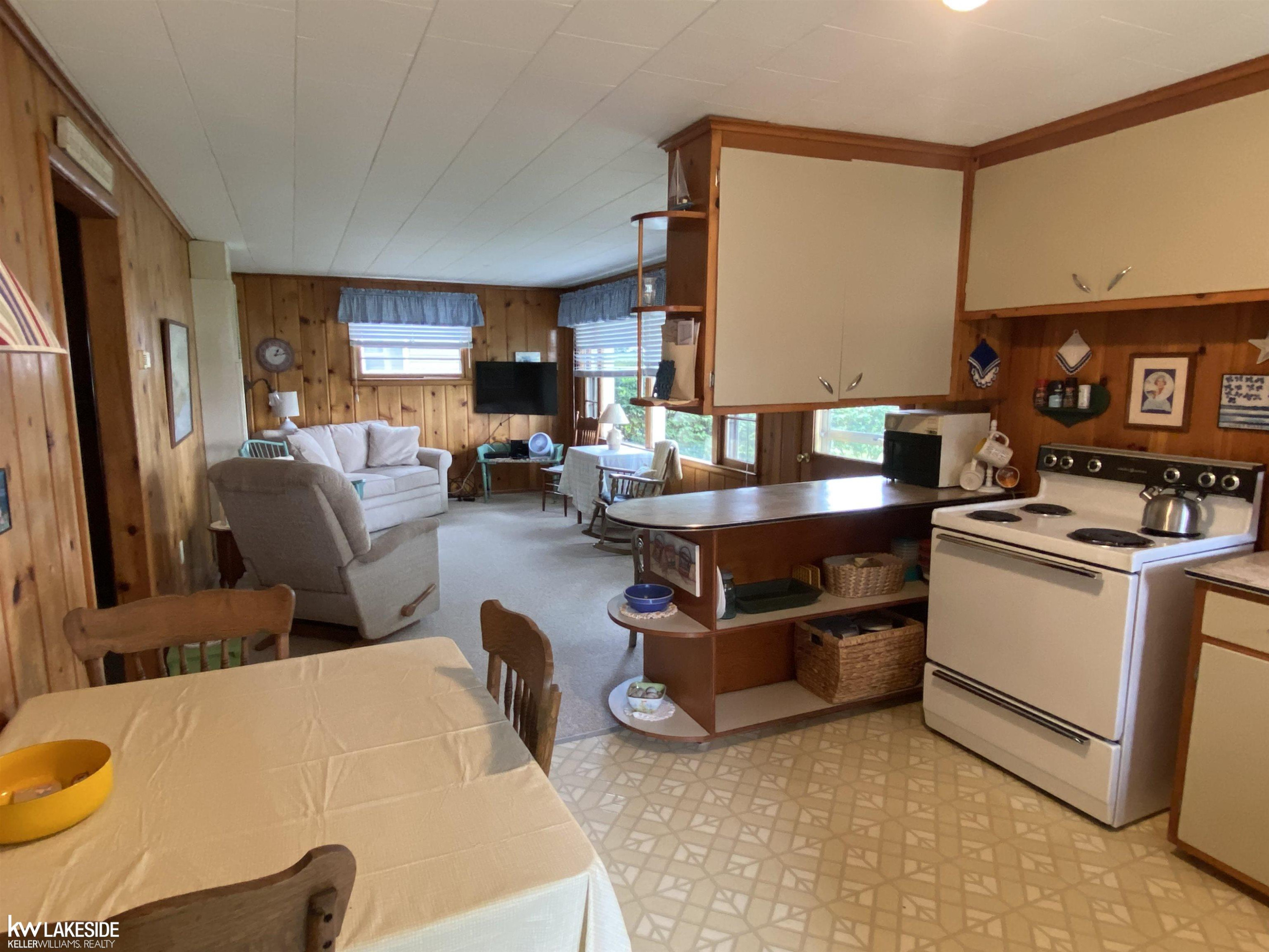 7637 Port Austin Road, MI — Photo 10