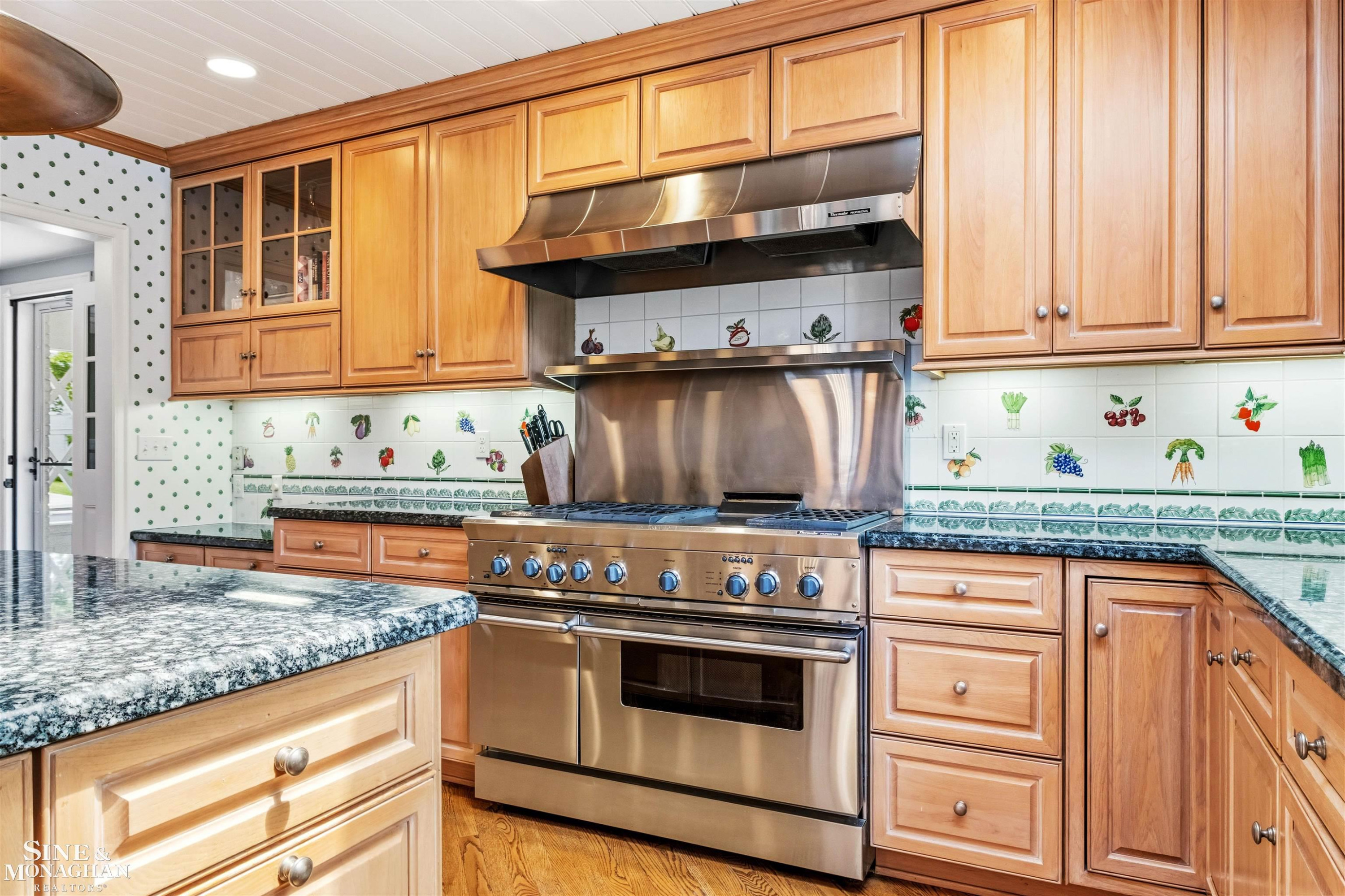 77 Merriweather Road, Grosse Pointe Farms, MI 48236 — Photo 30