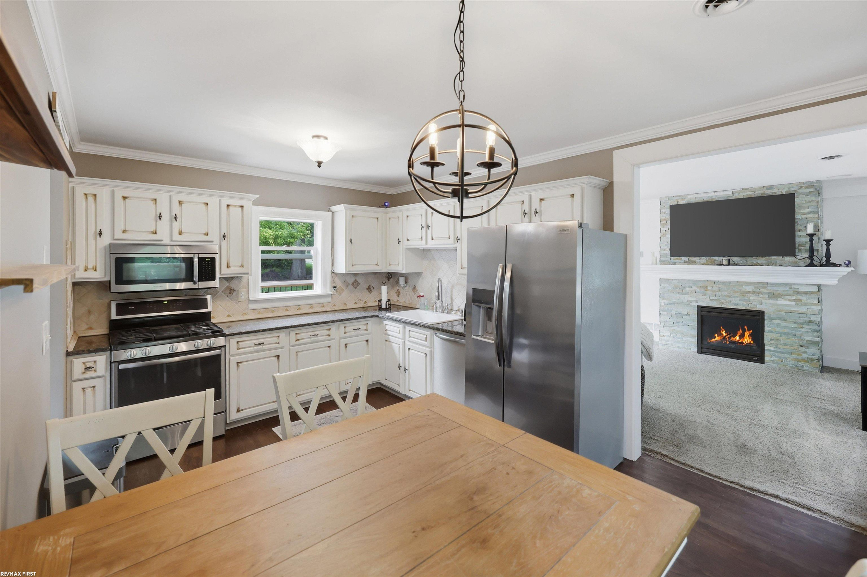 125 W Gates Street, MI 48065 — Photo 4
