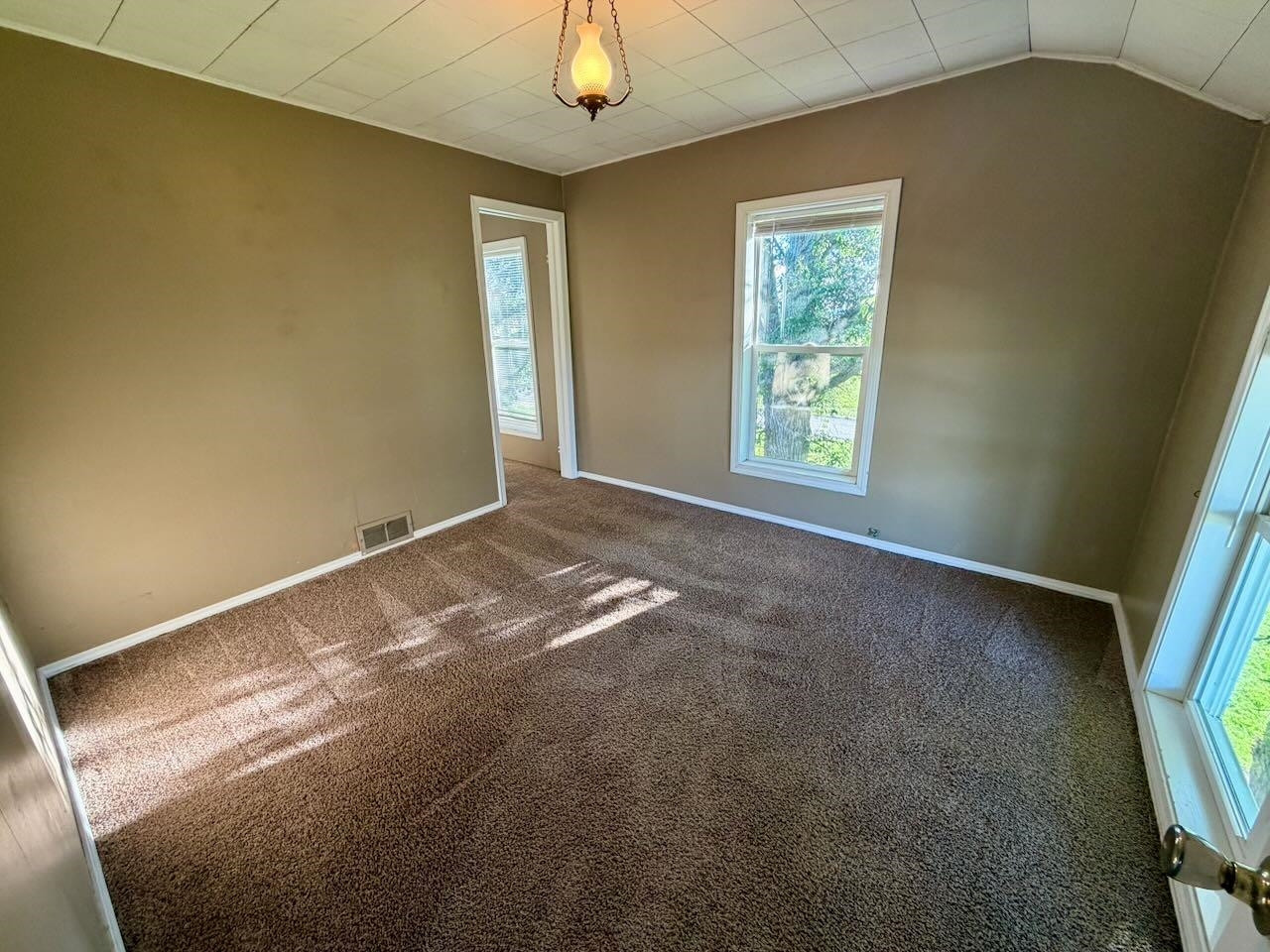 5577 Peet Road, Chesaning, MI 48616 — Photo 35