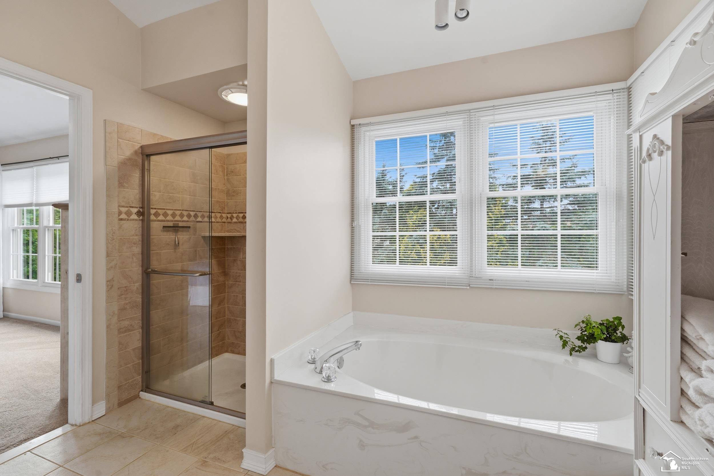 5040 cherry blossom circle Circle, West Bloomfield, MI 48324 — Photo 34