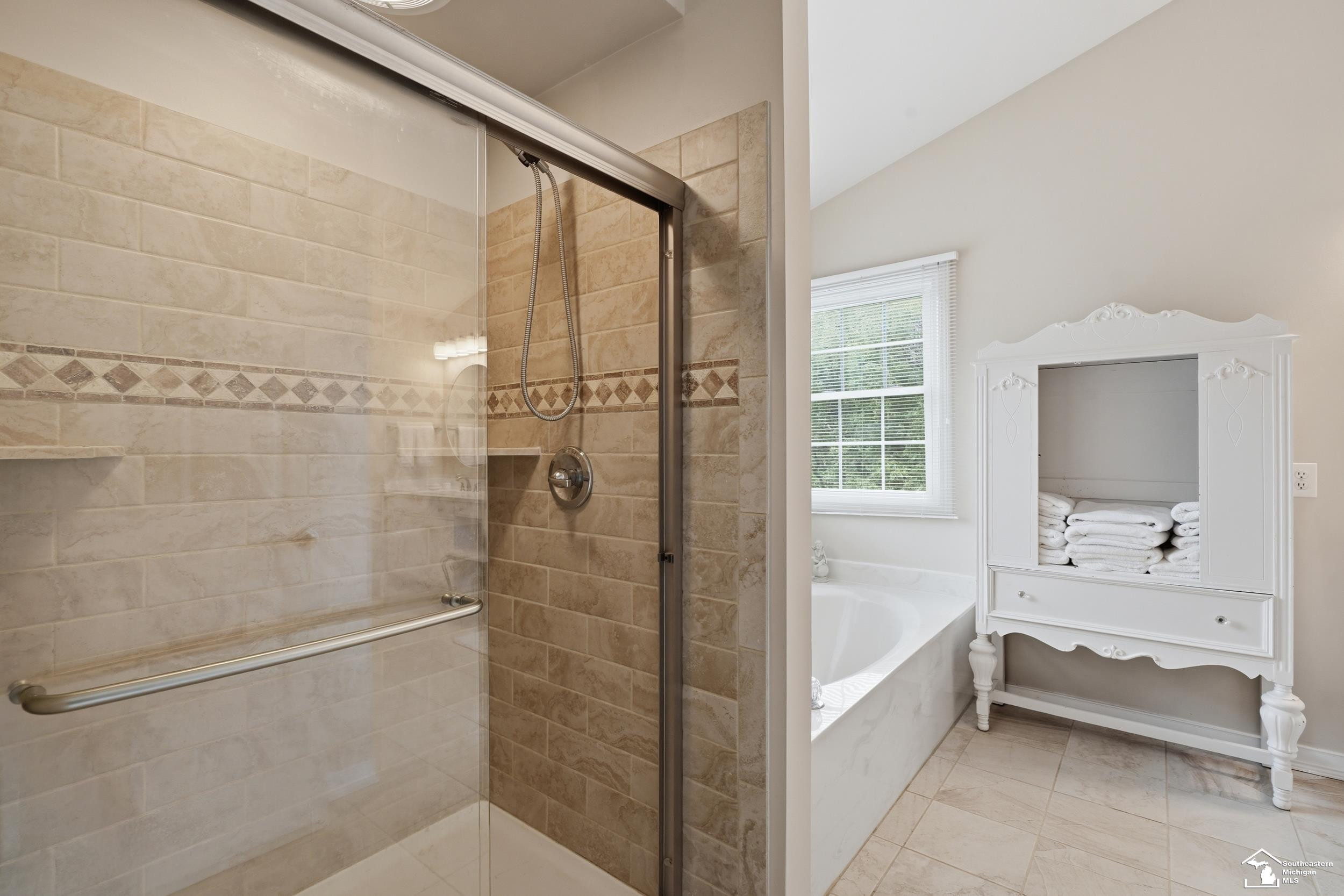 5040 cherry blossom circle Circle, West Bloomfield, MI 48324 — Photo 35