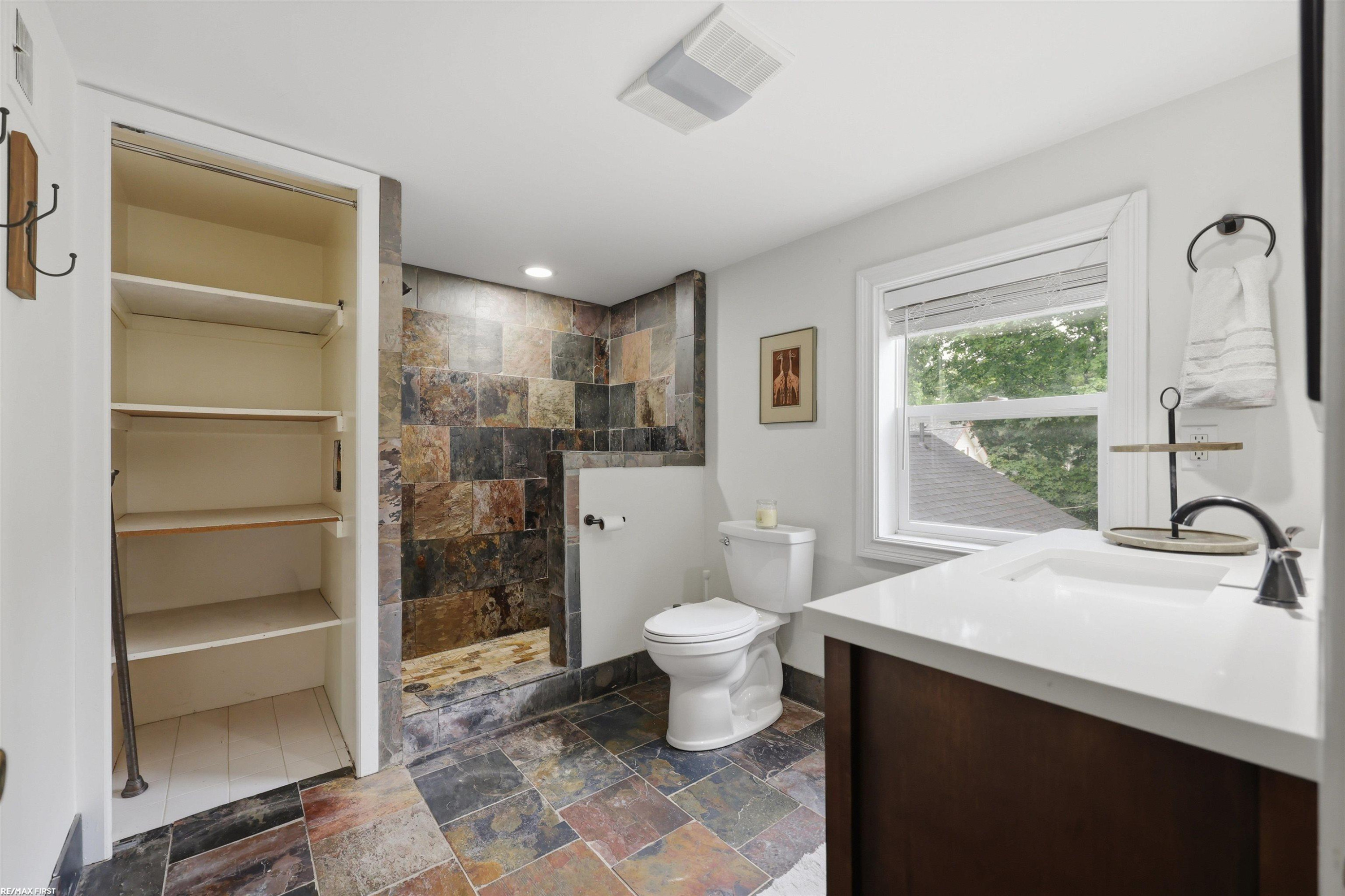 125 W Gates Street, MI 48065 — Photo 29