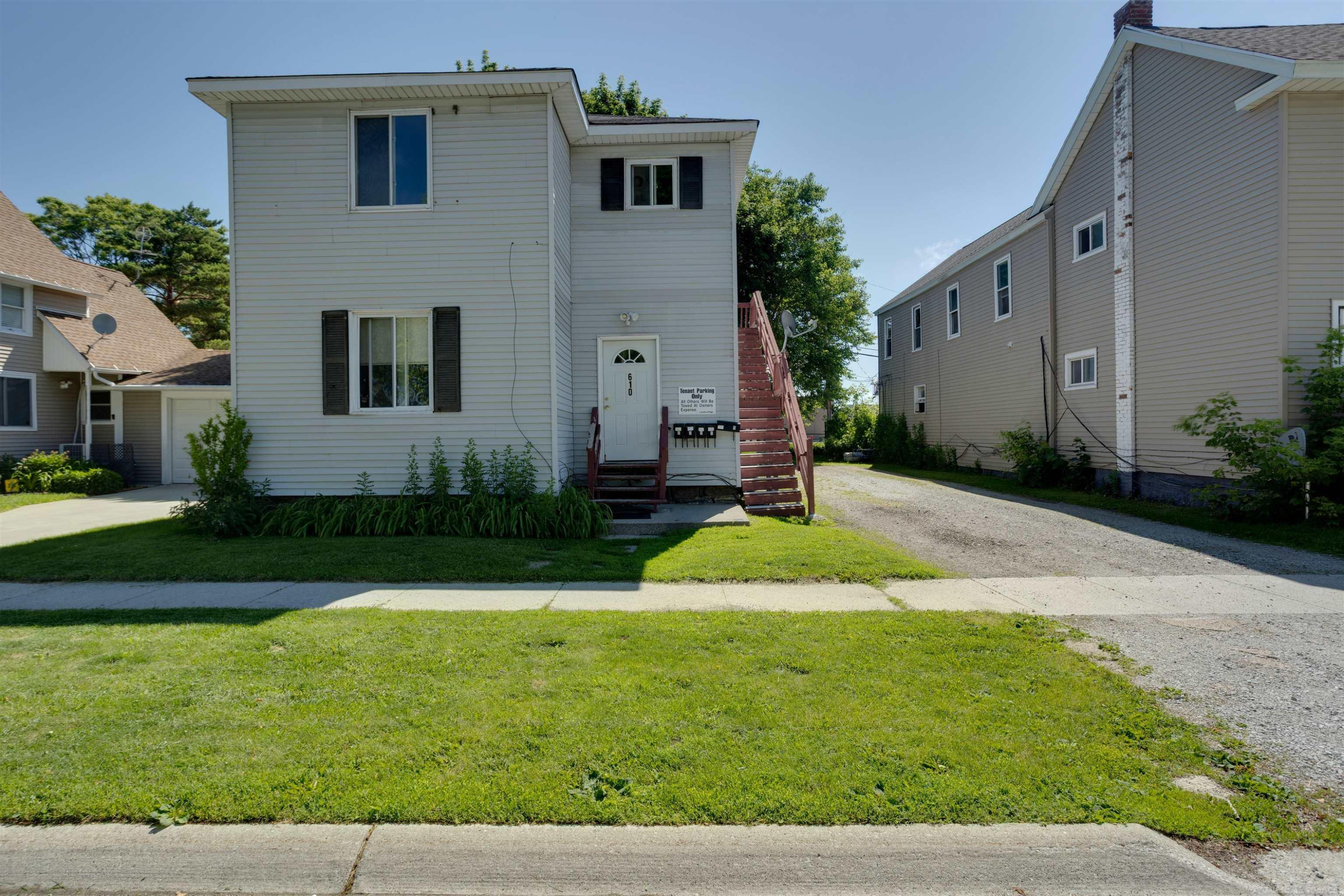 610 Ontario Street, Port Huron, MI 48060 — front exterior
