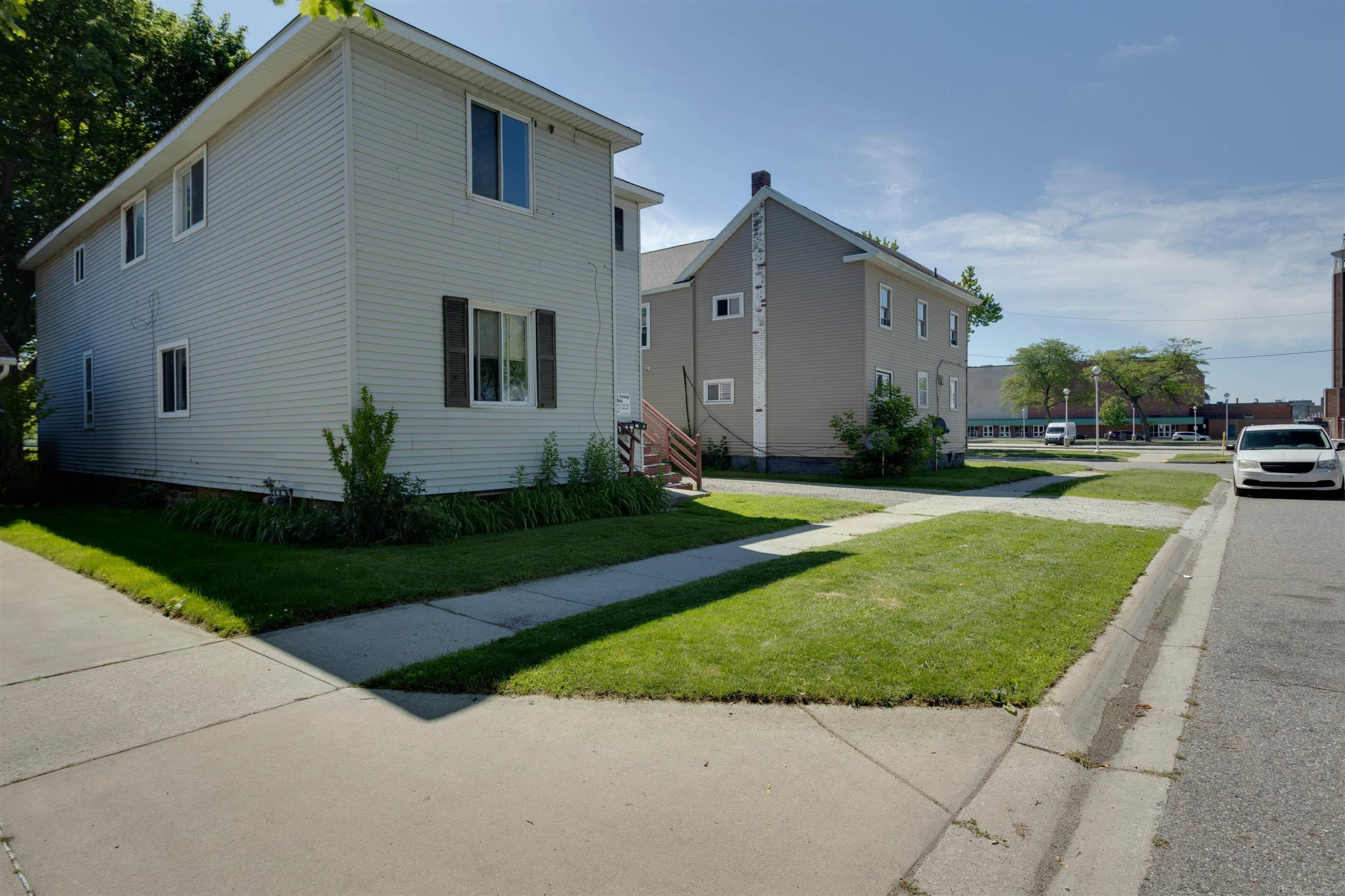 610 Ontario Street, Port Huron, MI 48060 — Photo 3