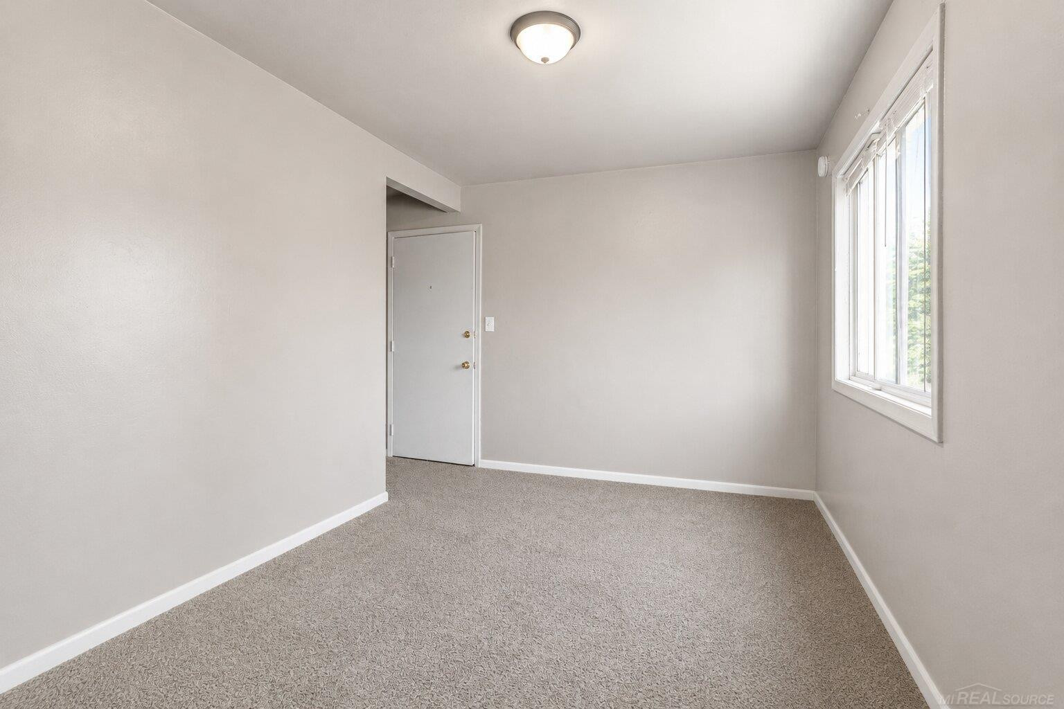 610 Ontario Street, Port Huron, MI 48060 — Photo 12