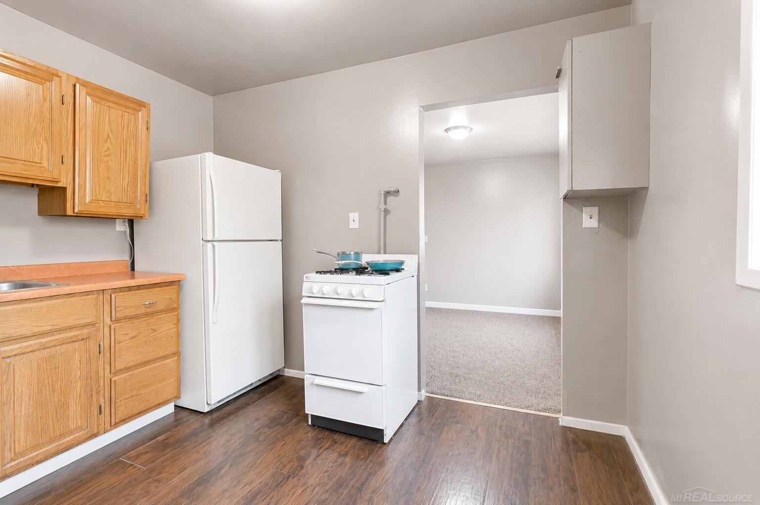 610 Ontario Street, Port Huron, MI 48060 — Photo 13