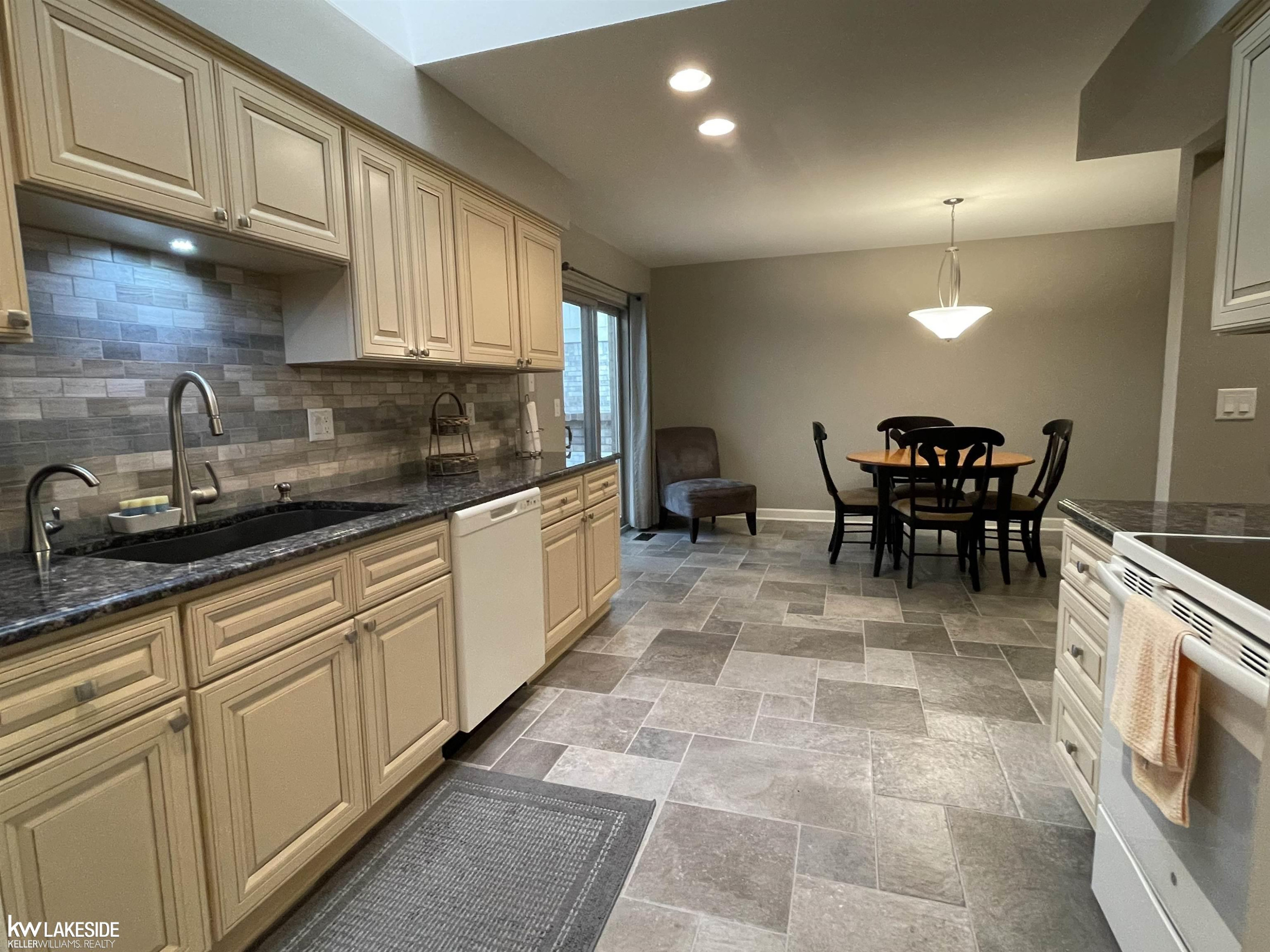 41625 Janet Circle, Clinton Twp, MI 48038 — Photo 6