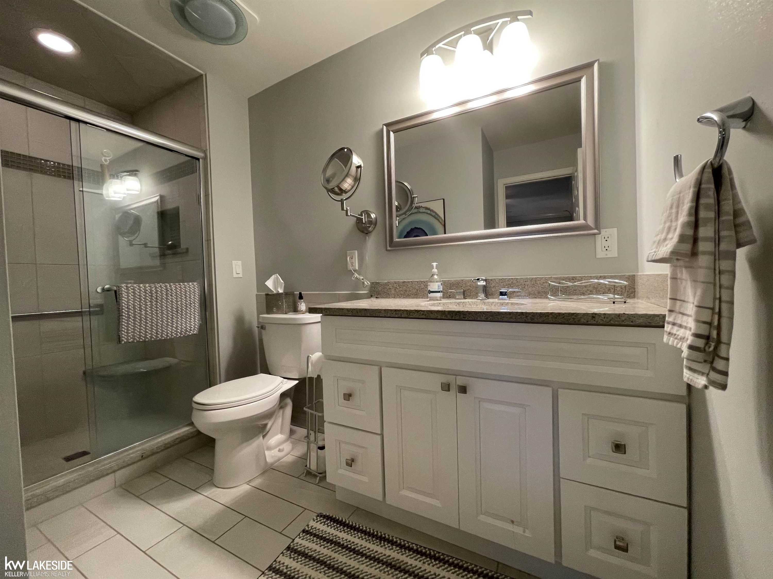 41625 Janet Circle, Clinton Twp, MI 48038 — Photo 17