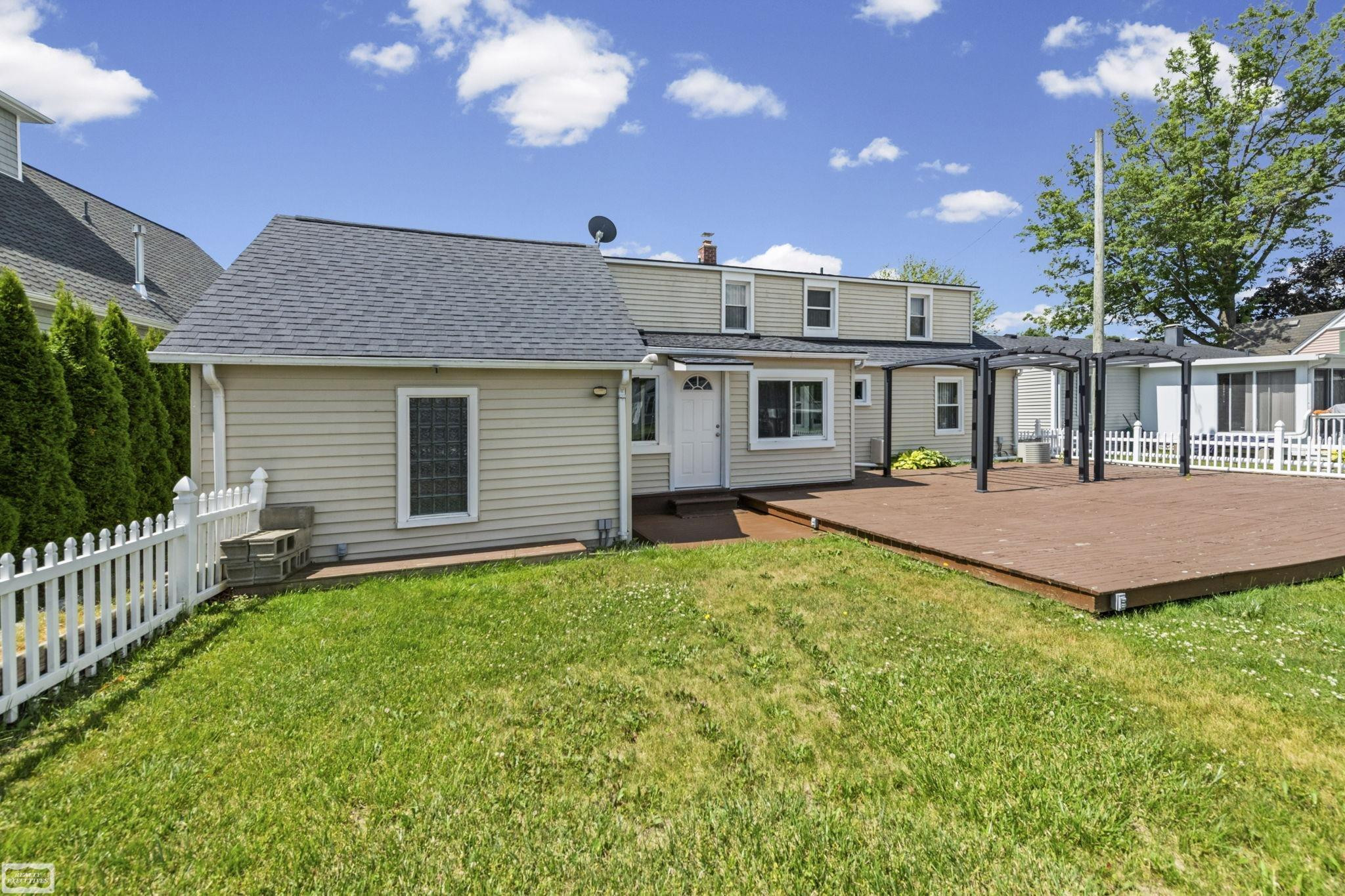 114 Interlochen Drive, Algonac, MI 48001 — Photo 7