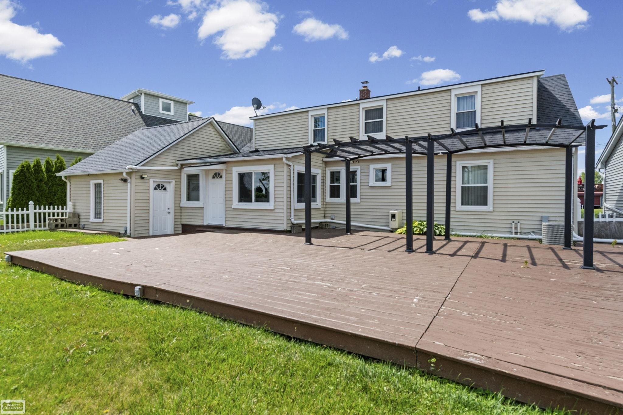 114 Interlochen Drive, Algonac, MI 48001 — Photo 16