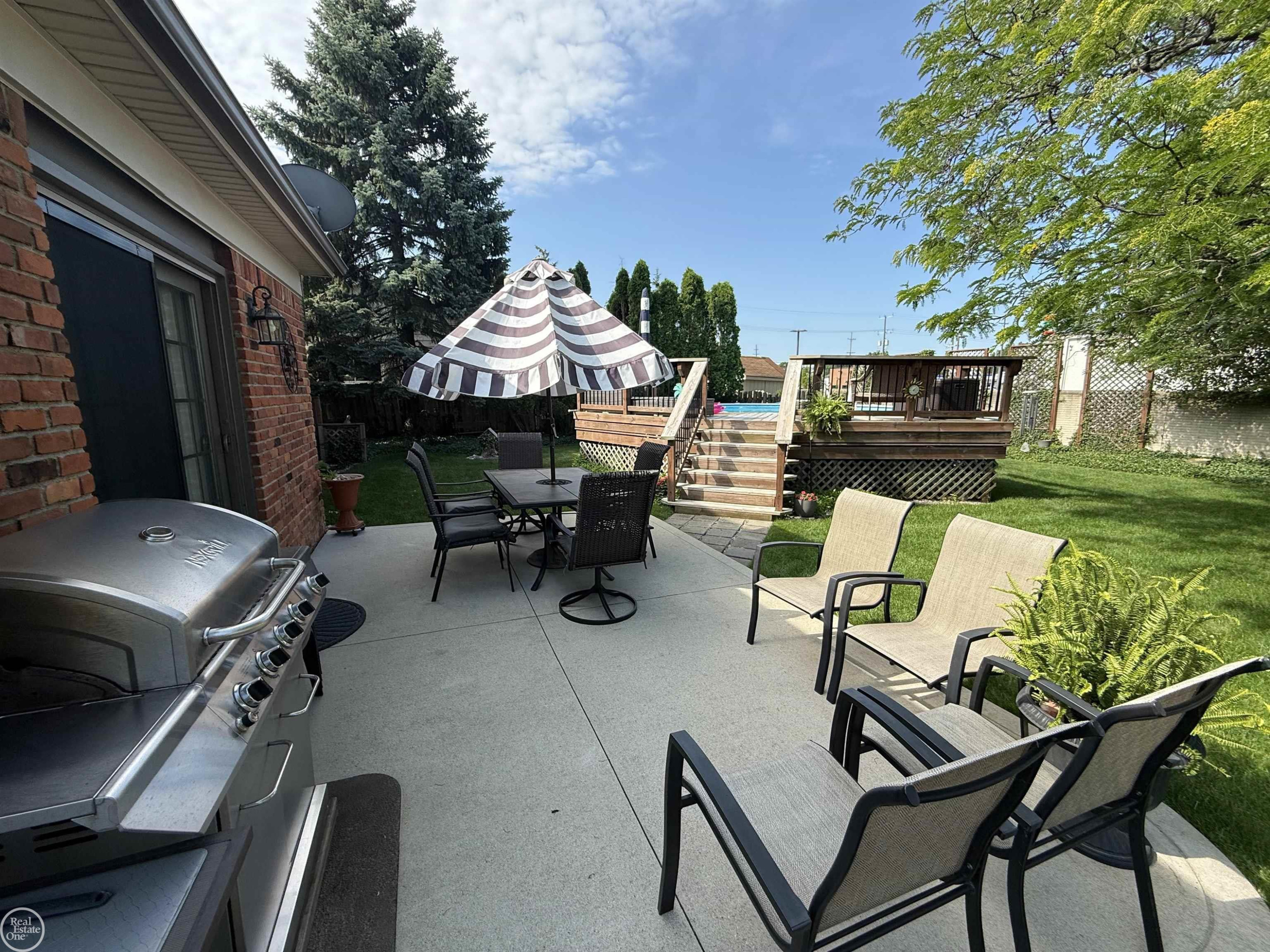 47043 Sanborn Drive, Macomb, MI 48044 — Photo 9