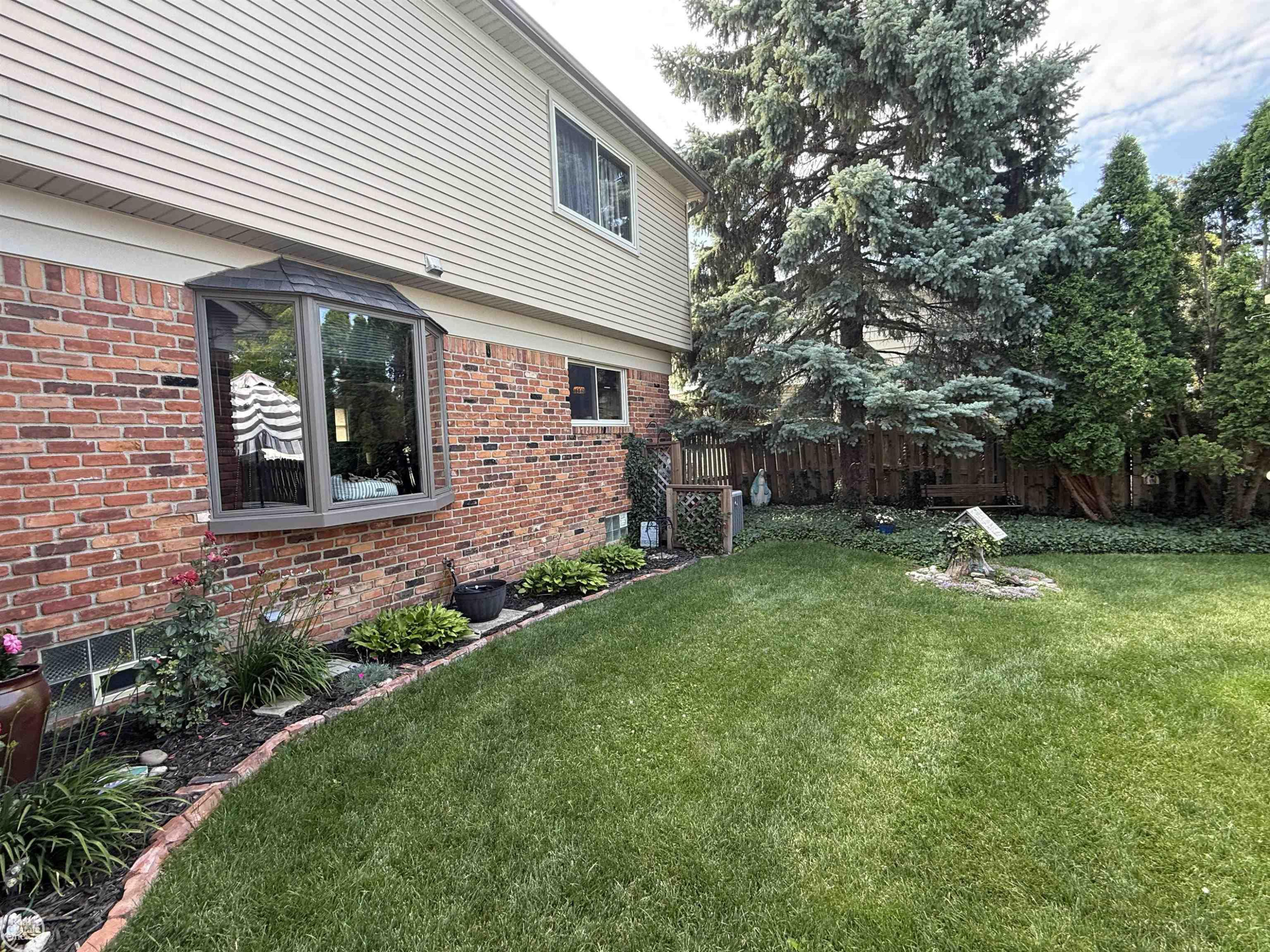 47043 Sanborn Drive, Macomb, MI 48044 — Photo 11