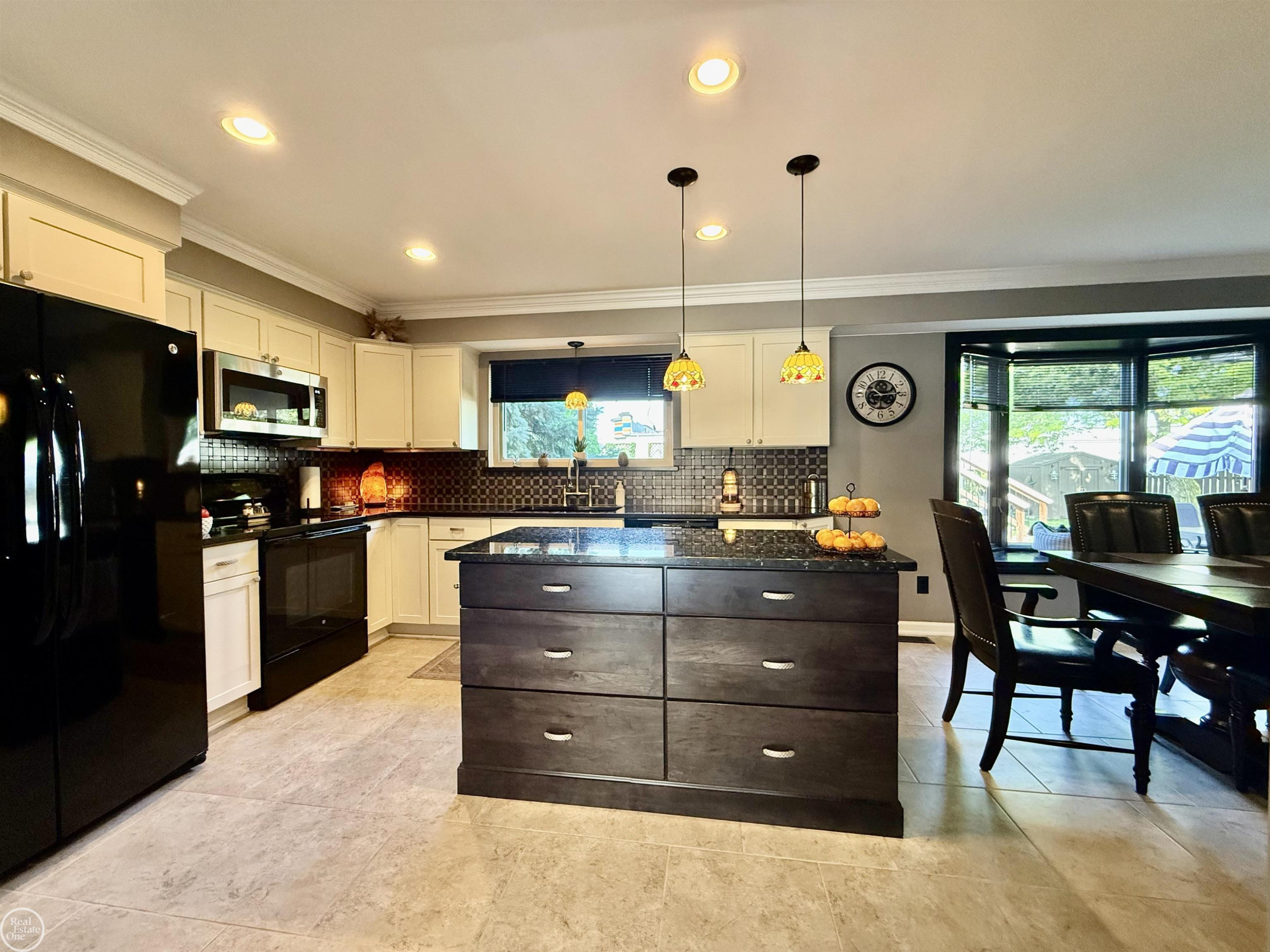 47043 Sanborn Drive, Macomb, MI 48044 — Photo 30