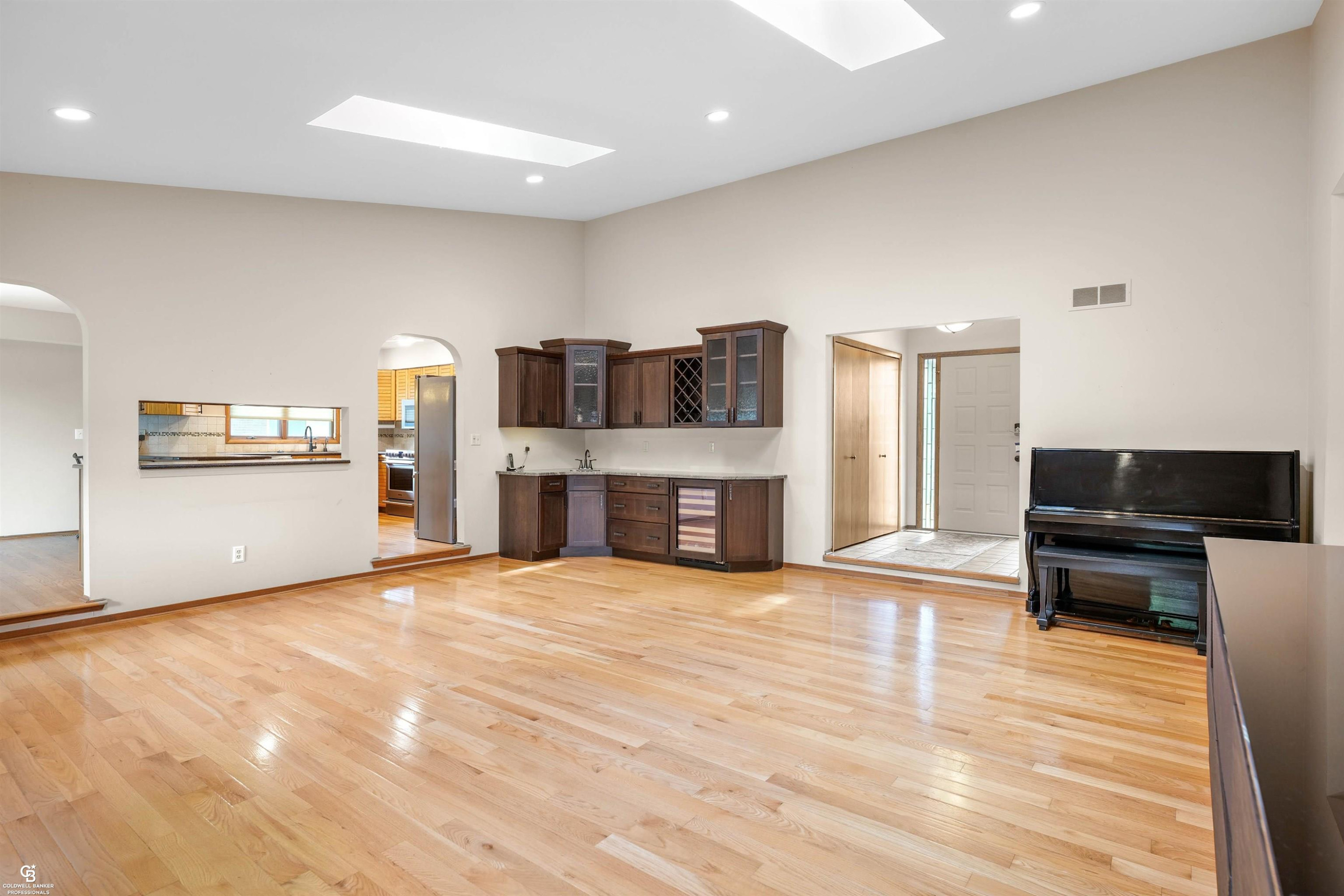 41397 Clairpointe St Street, MI — Photo 8