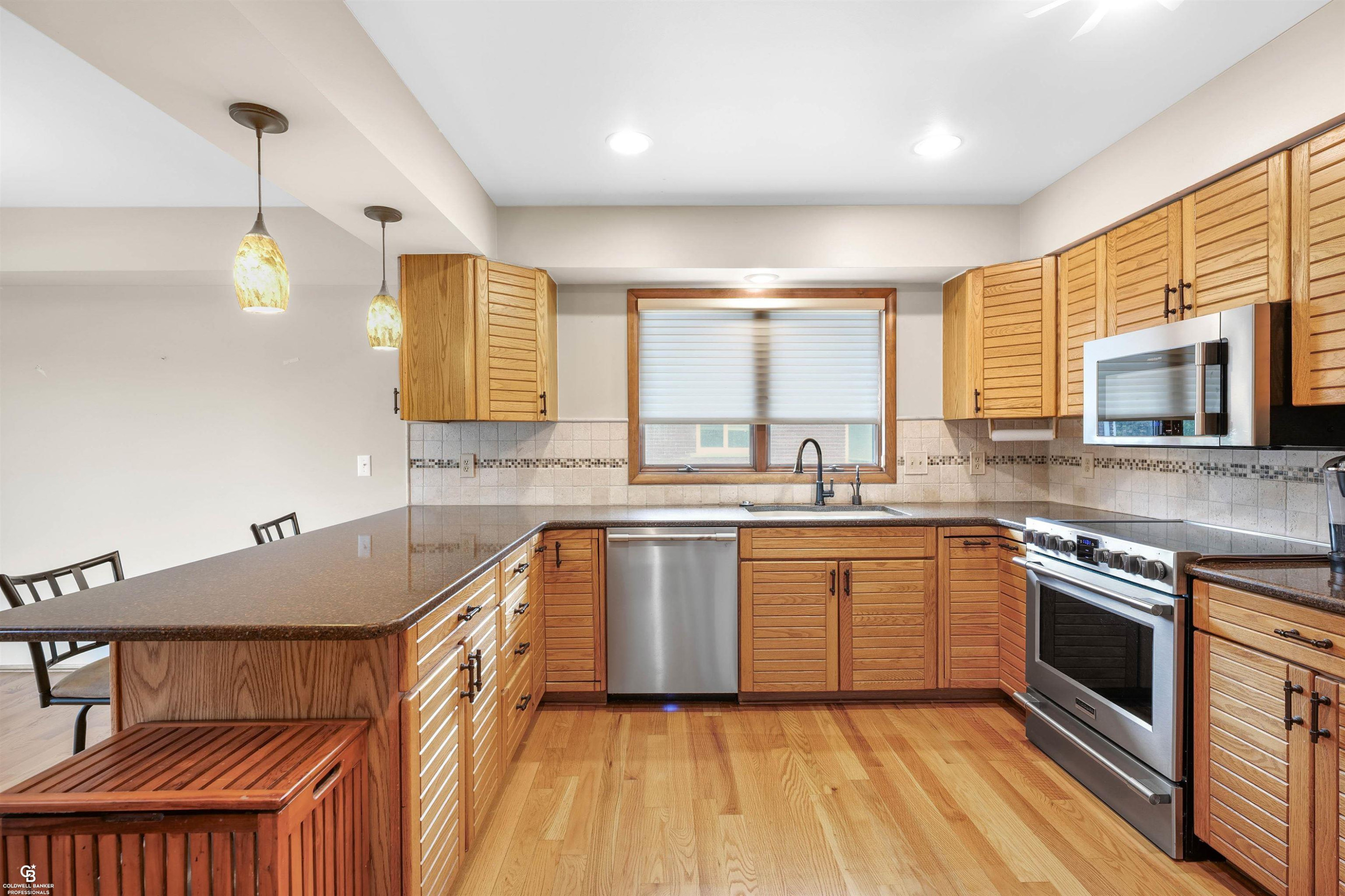 41397 Clairpointe St Street, MI — Photo 10