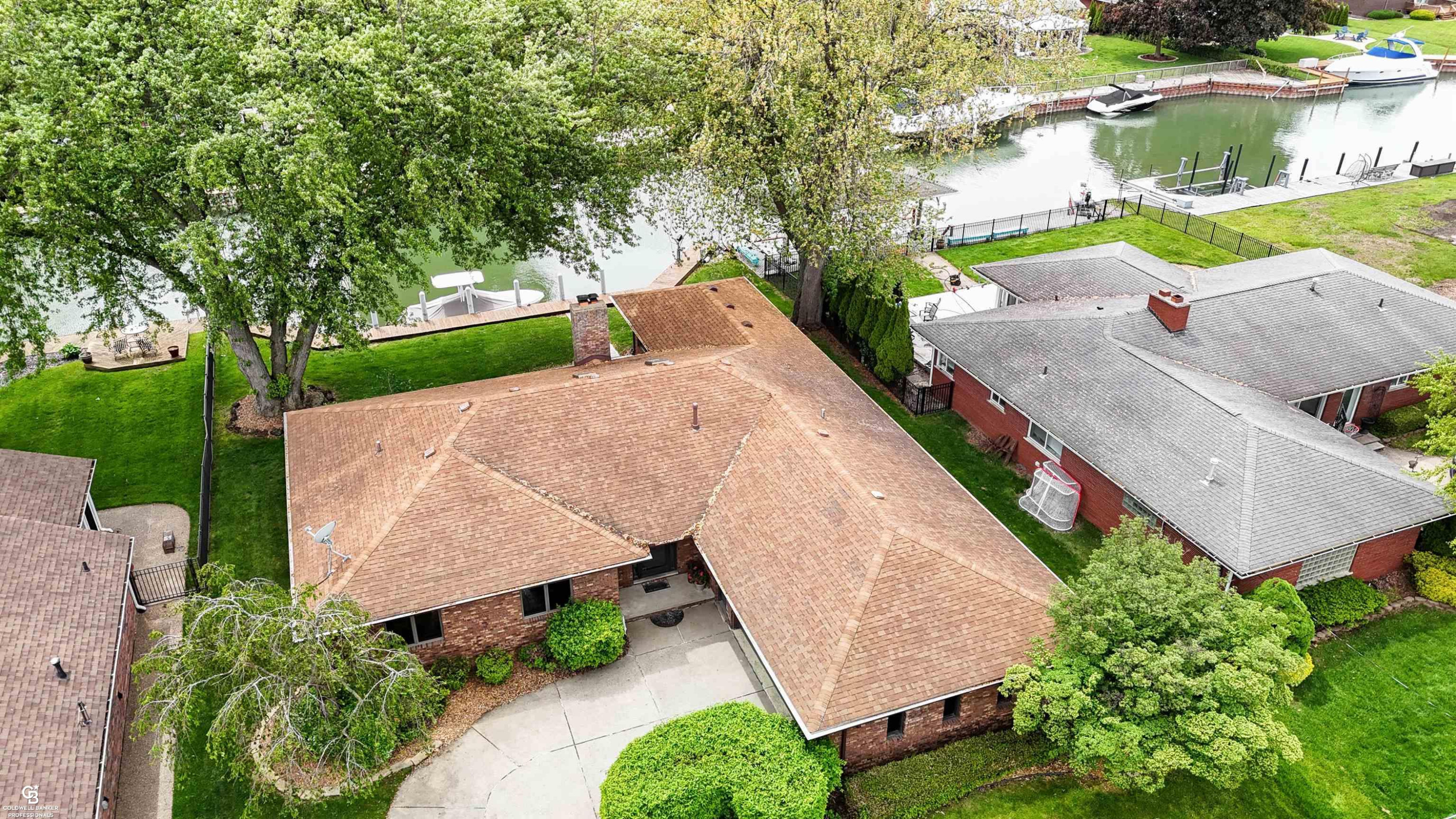 41397 Clairpointe St Street, MI — Photo 27