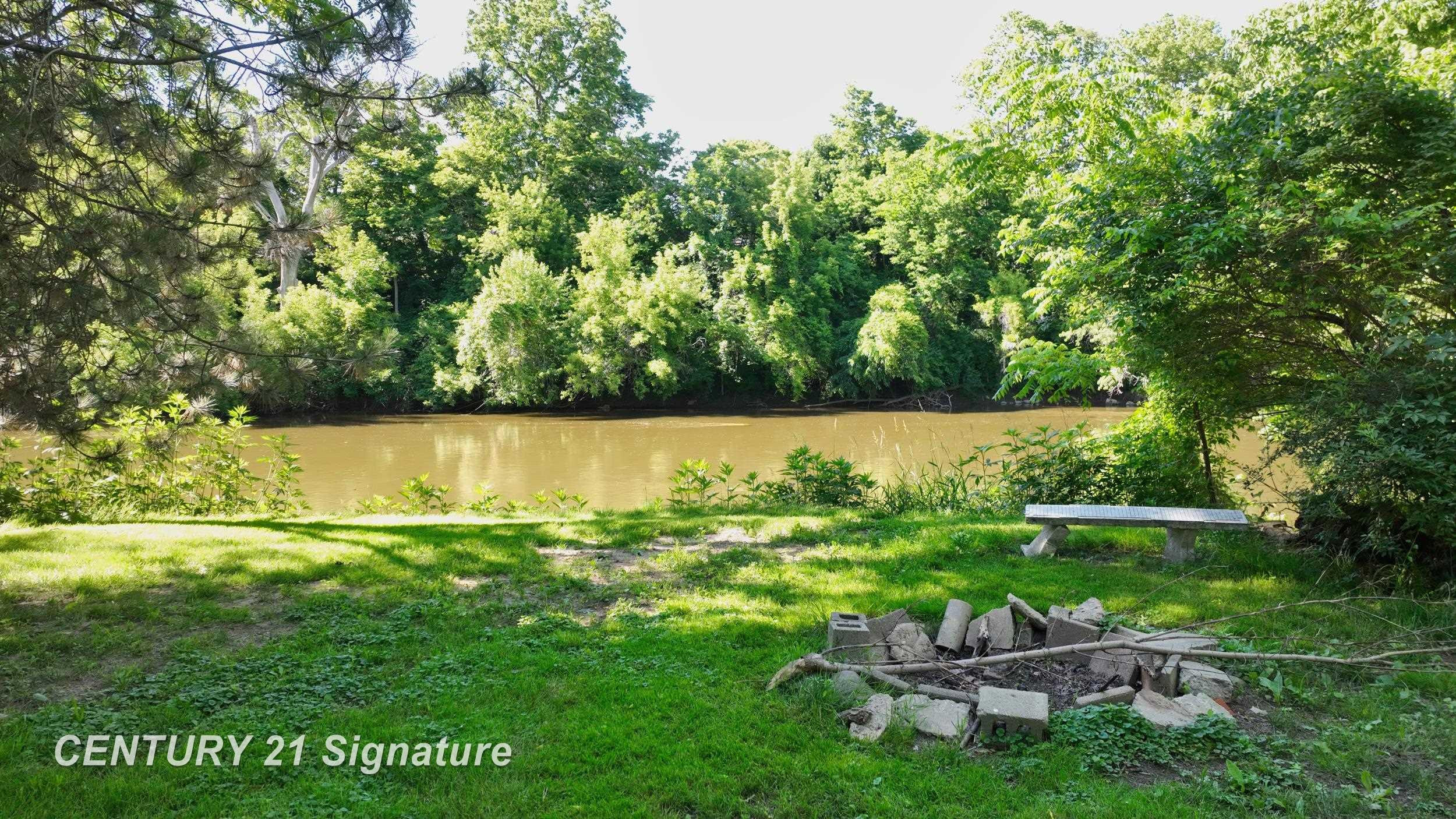 217 Dutch Mill Drive, Flushing, MI 48433 — Photo 4